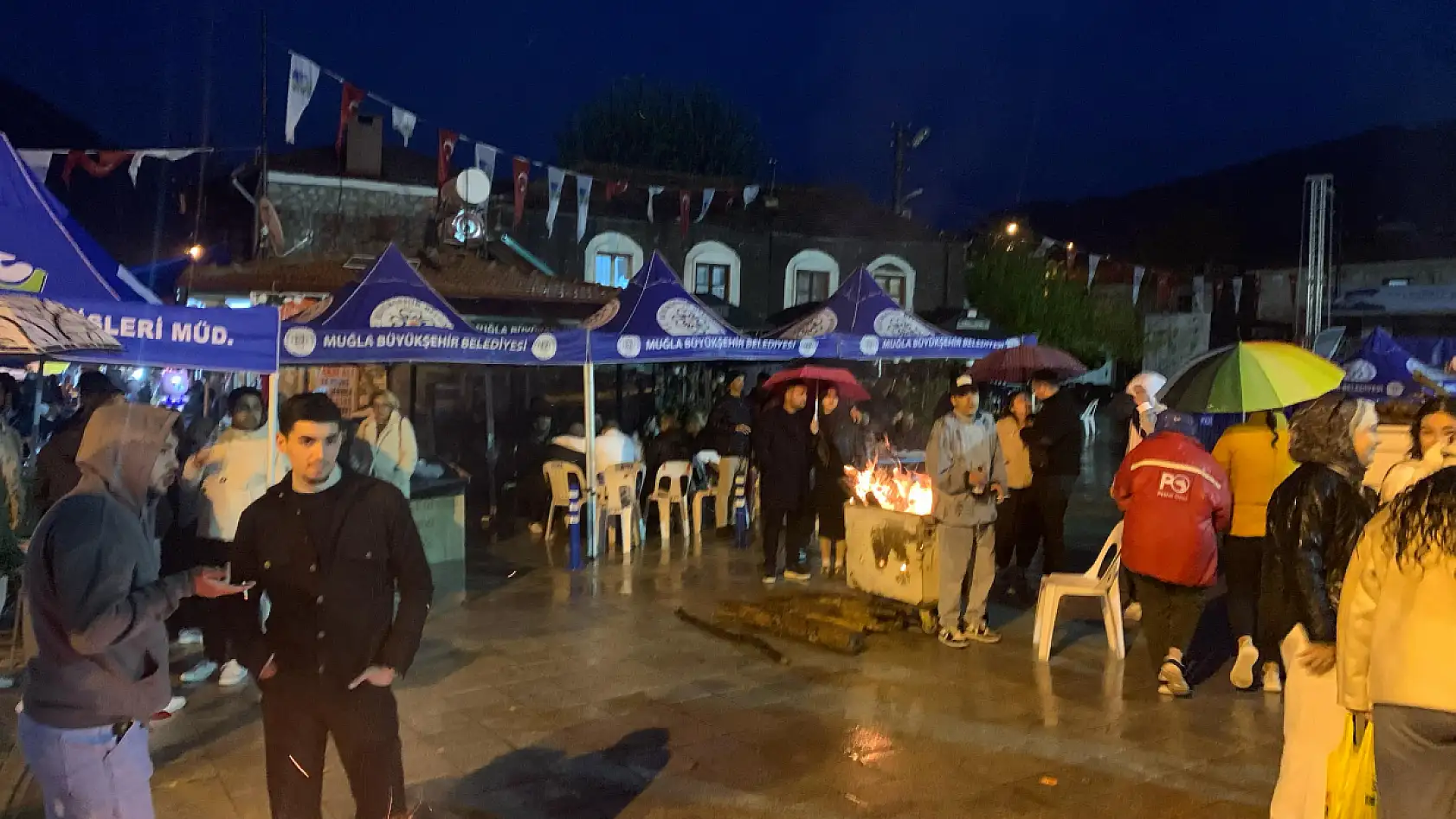 Ayna Grubu Konseri Yağış Nedeniyle İptal Edildi, Soner Olgun Yarın Sahne Alacak