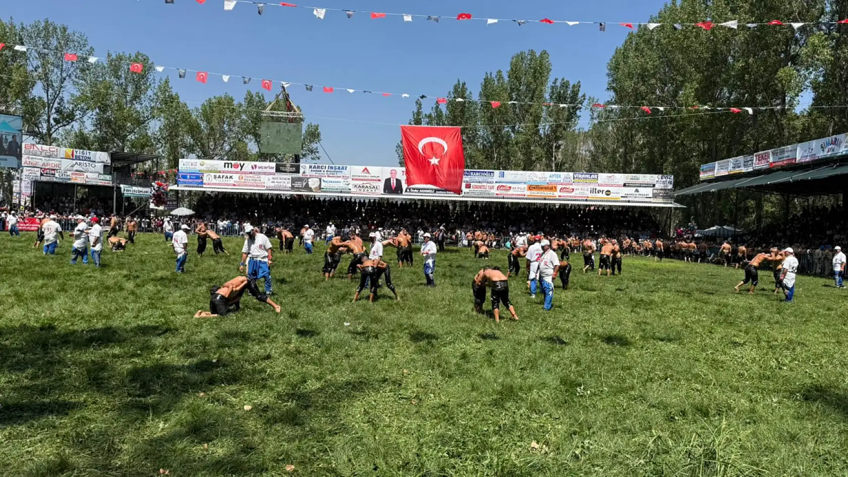 Ahmet Aras: 'Ata sporumuz güreşi geleceğe taşımak zorundayız'