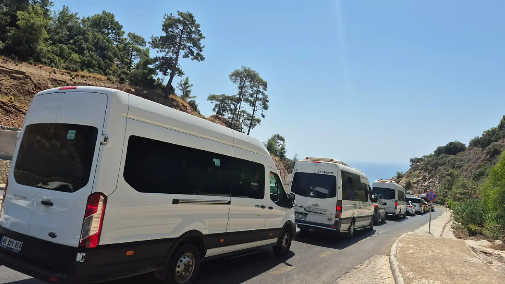 Ölüdeniz'de trafik yoğunluğu sürüyor