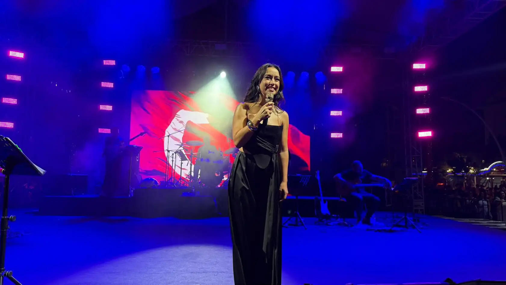 Fethiye'de Tuğba Yurt'tan Muhteşem Konser