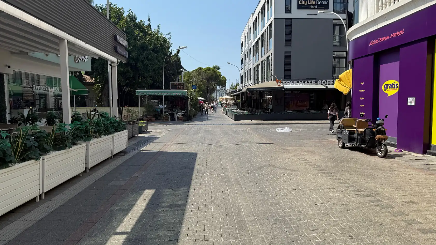 Fethiye'de Turist Yoğunluğu Azaldı: Dispanser Sokak Bomboş