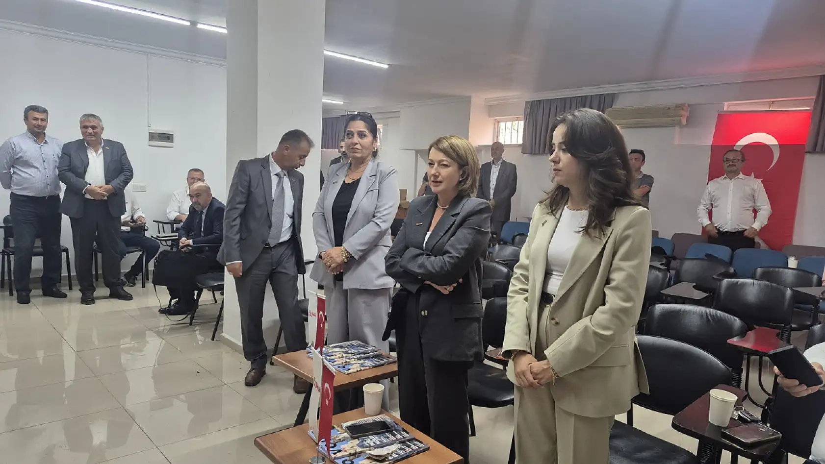 Fethiye'de Yapılan TÜRSAB Batı Akdeniz BTK Seçiminde Özgen Uysal Yeniden Başkan Oldu