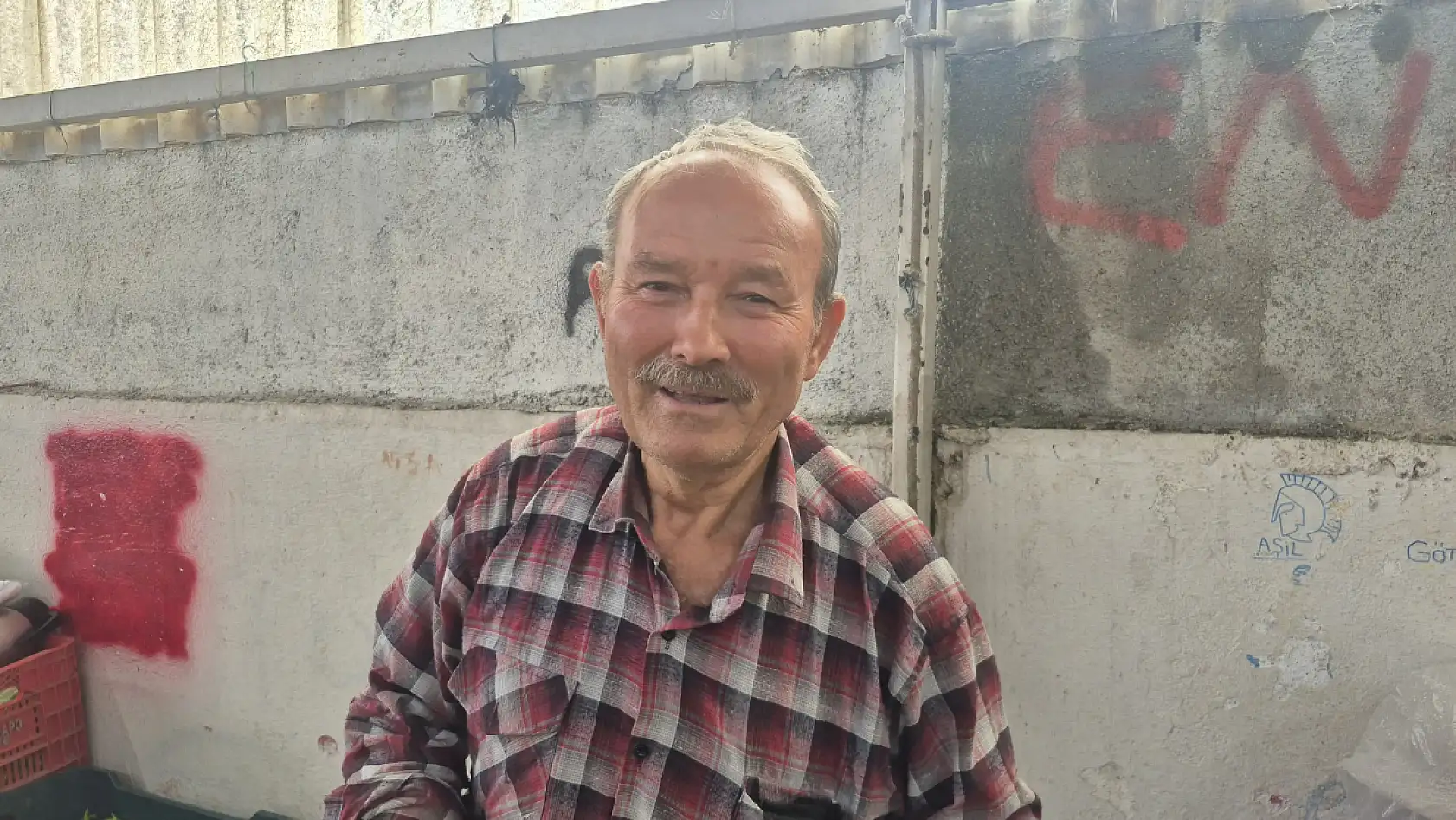 Gök Gürültülü Sağanak Fethiye Salı Pazarı'nı Vurdu!  Esnaf Yağmur Altında Tezgah Açtı