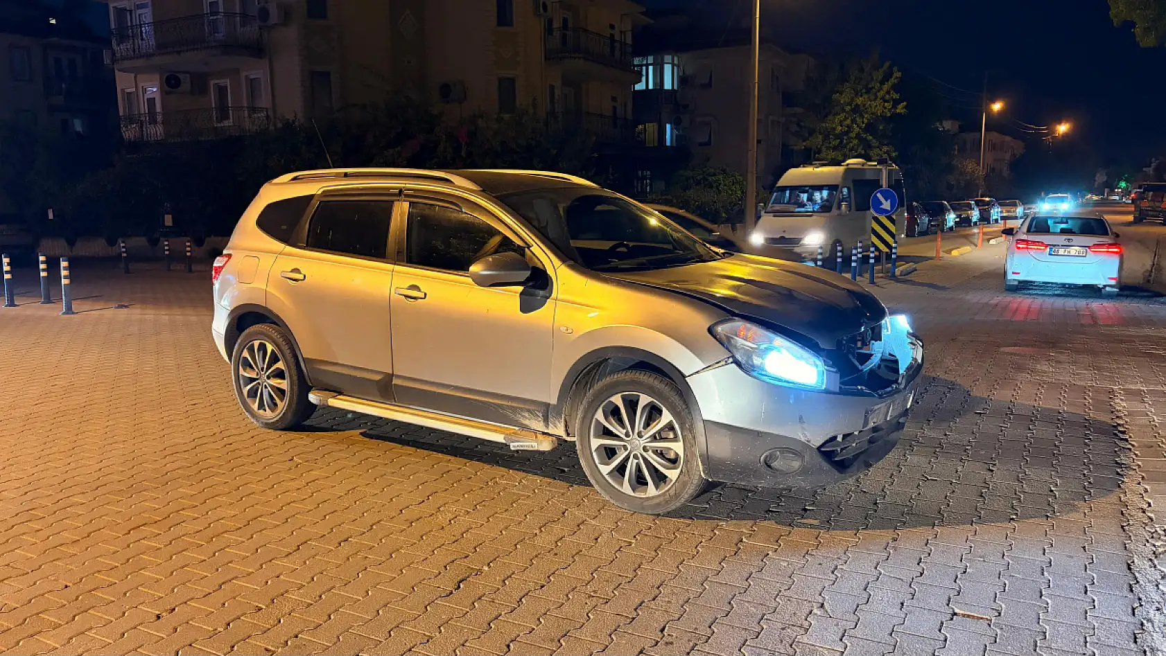 Fethiye'de Otomobil İle Motosikletin Karıştığı Kazada 2 Yaralı