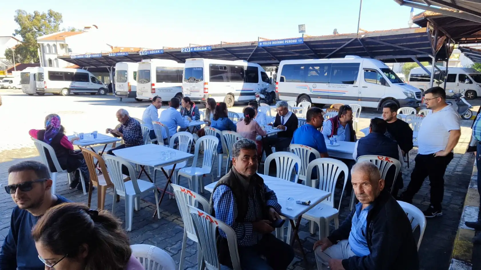 Minibüsçüler geleneksel yemek ikramı etkinliği