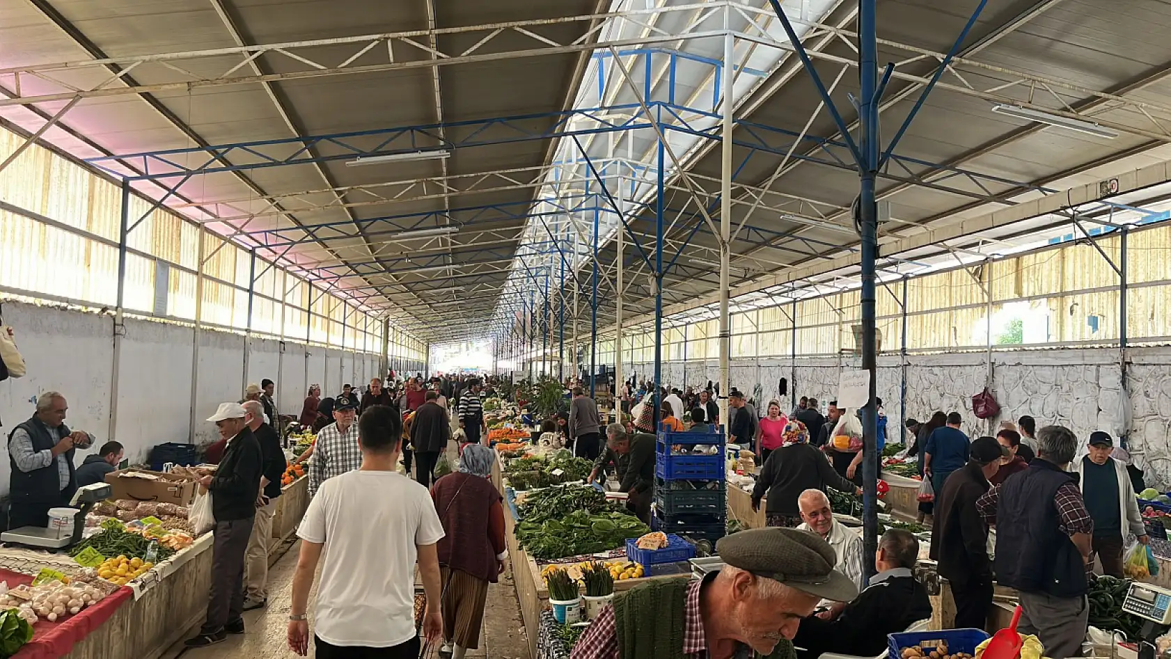Seçim derdi geçim derdi Fethiye Cuma pazarı fiyatları ne hale geldi?