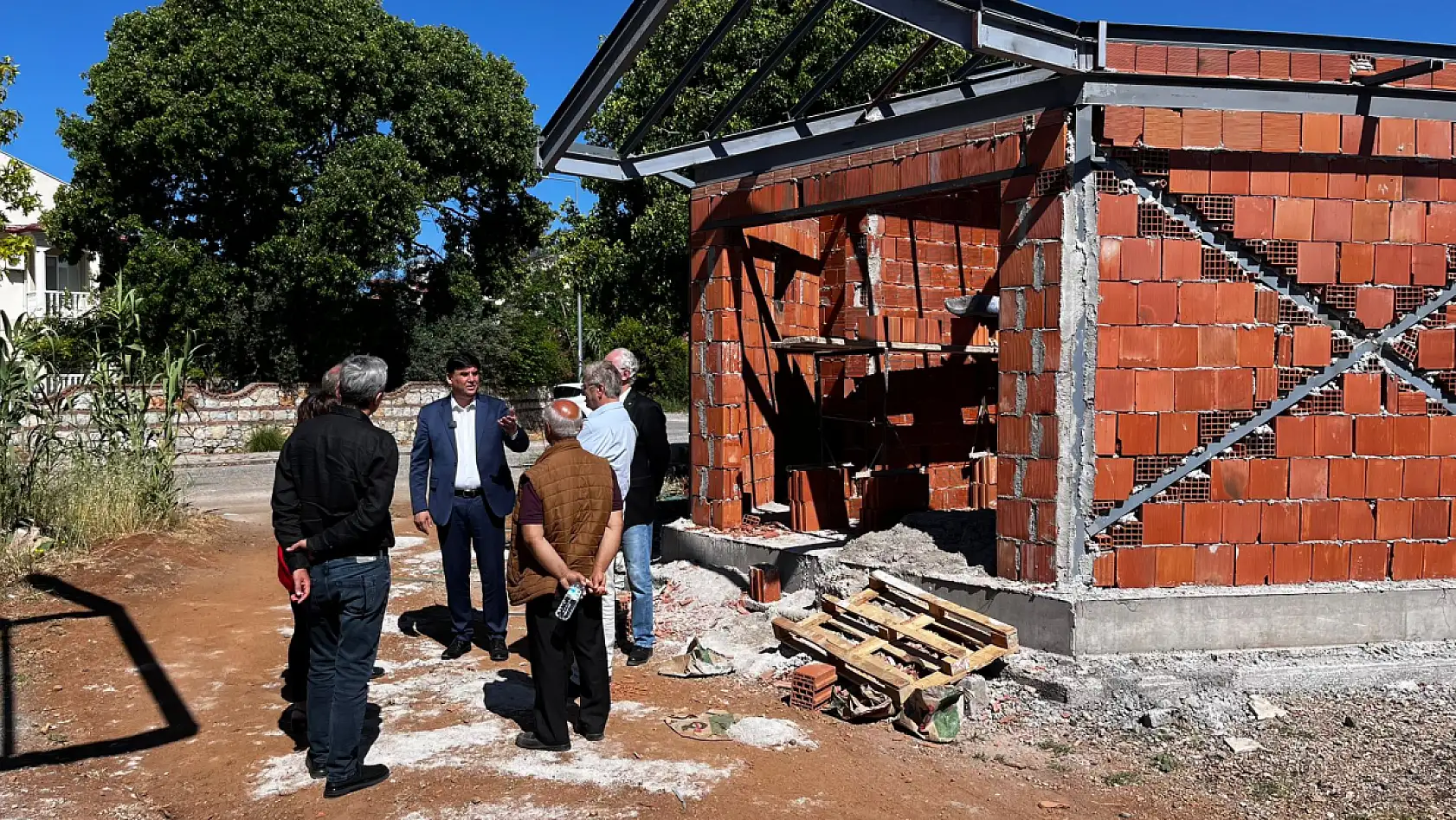 Başkan Karaca Ve Hayırsever İş İnsanı Mete Otizm Parkı İnşaatını İnceledi