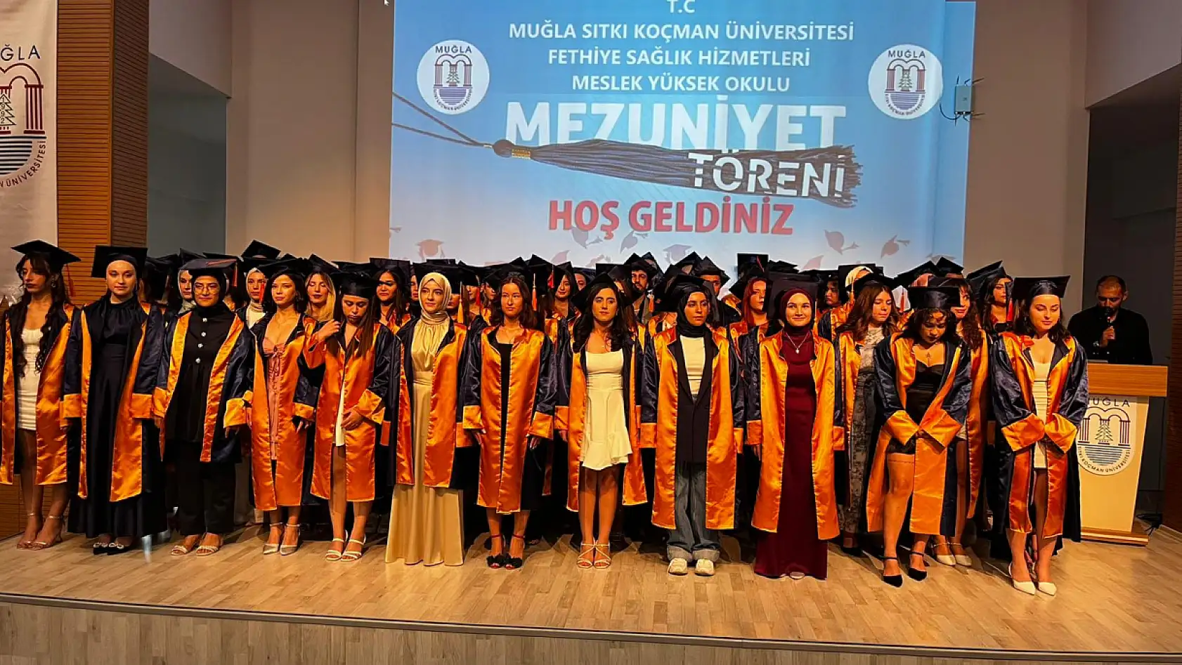 Fethiye'de Muğla Sıtkı Koçman Üniversitesi öğrencileri mezun oldu
