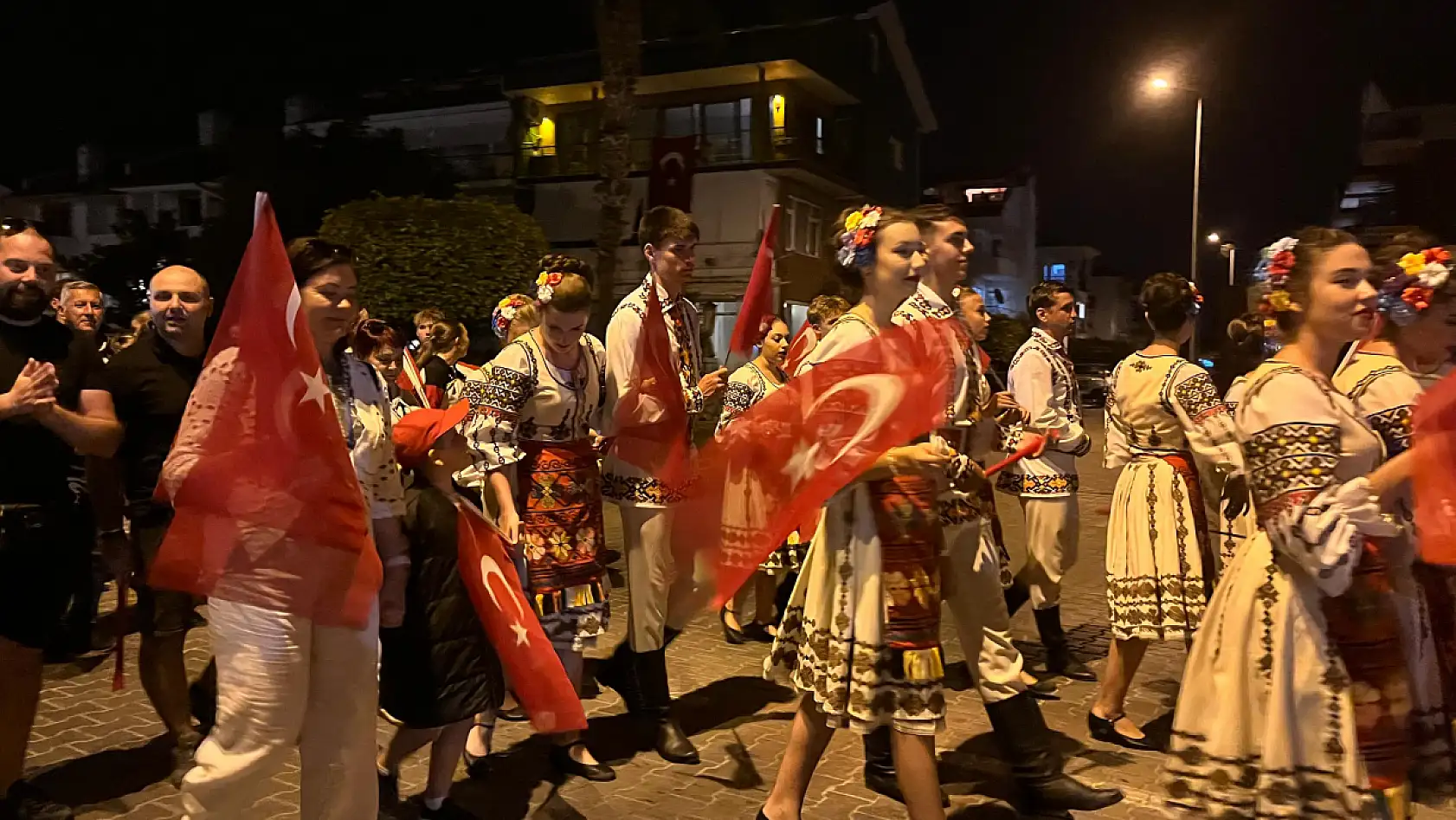 Fethiye'de Cumhuriyet Yürüyüşü Düzenlendi
