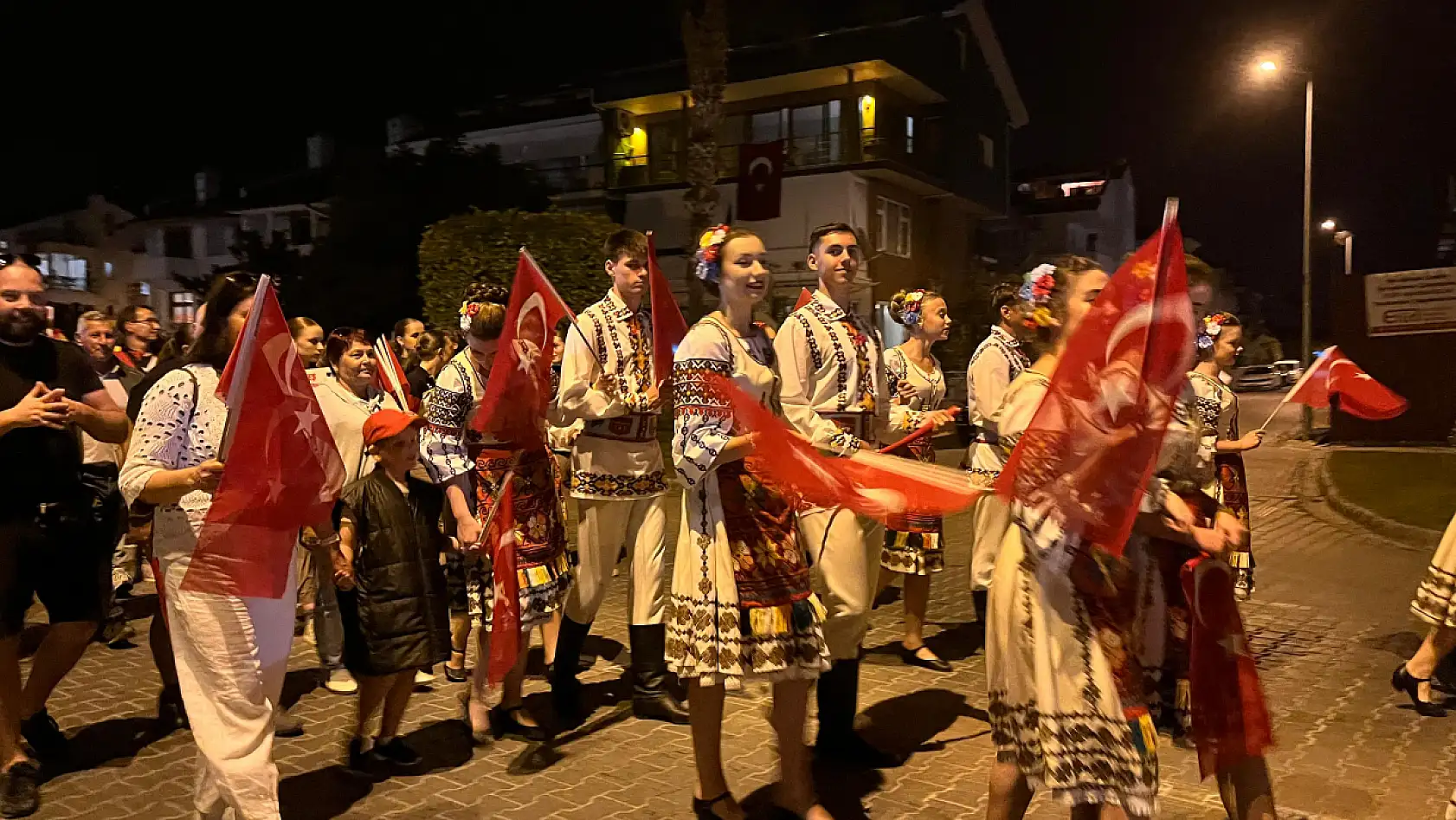 Fethiye'de Cumhuriyet Yürüyüşü Düzenlendi