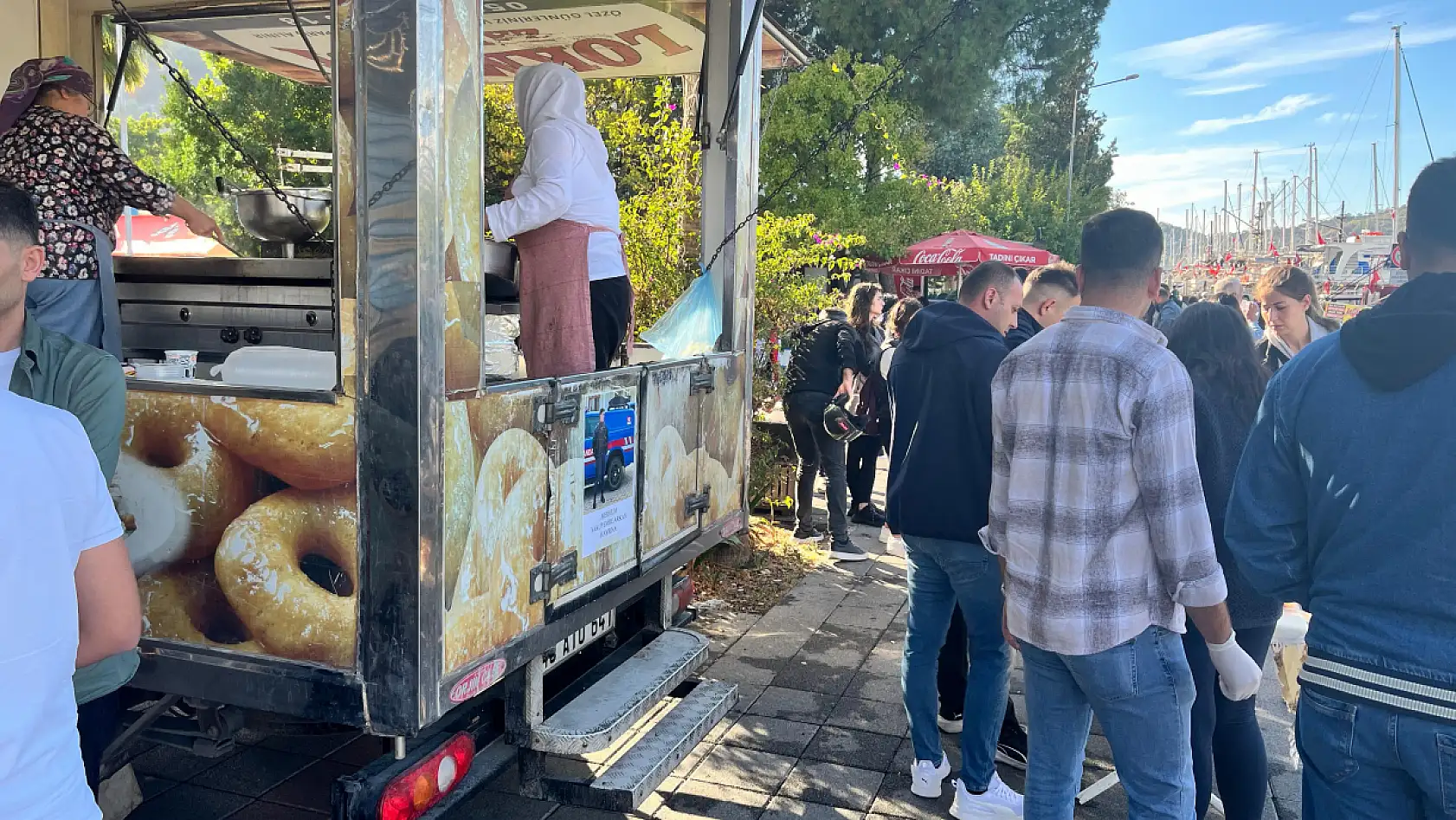 Hayatını Kaybeden Jandarma Personeli İçin Lokma Döküldü, Vatandaşlar Dua Etti