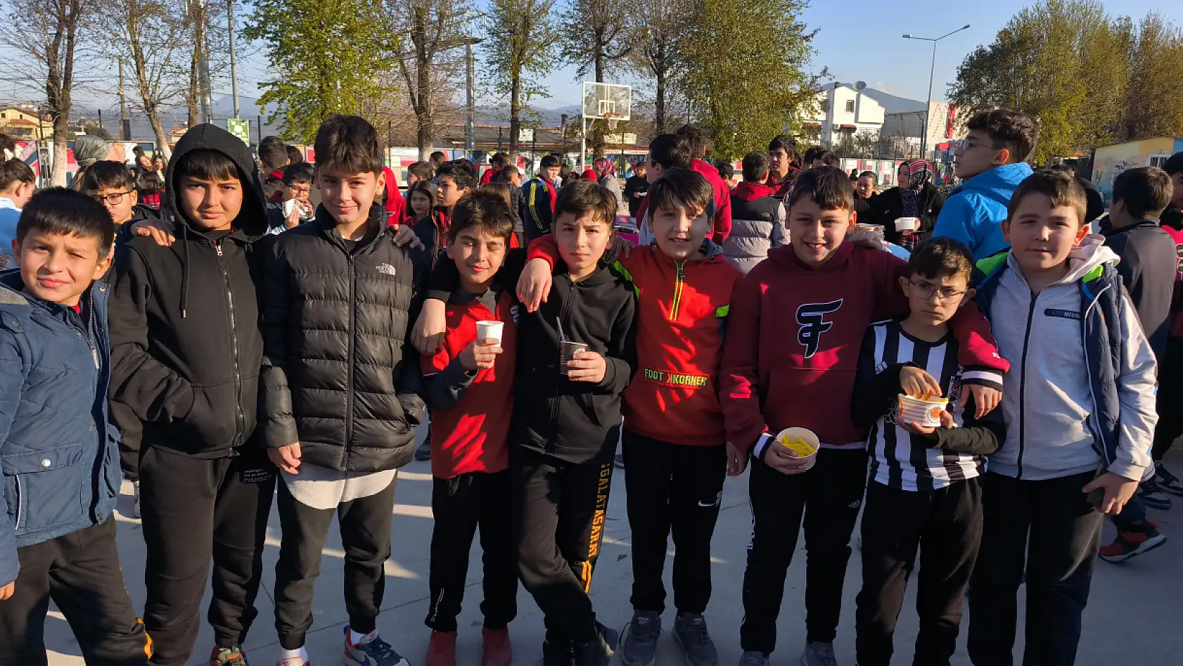 Fethiye Şehit Feramil Ferhat Kaya Ortaokulu'nda kermes etkinliği düzenlendi