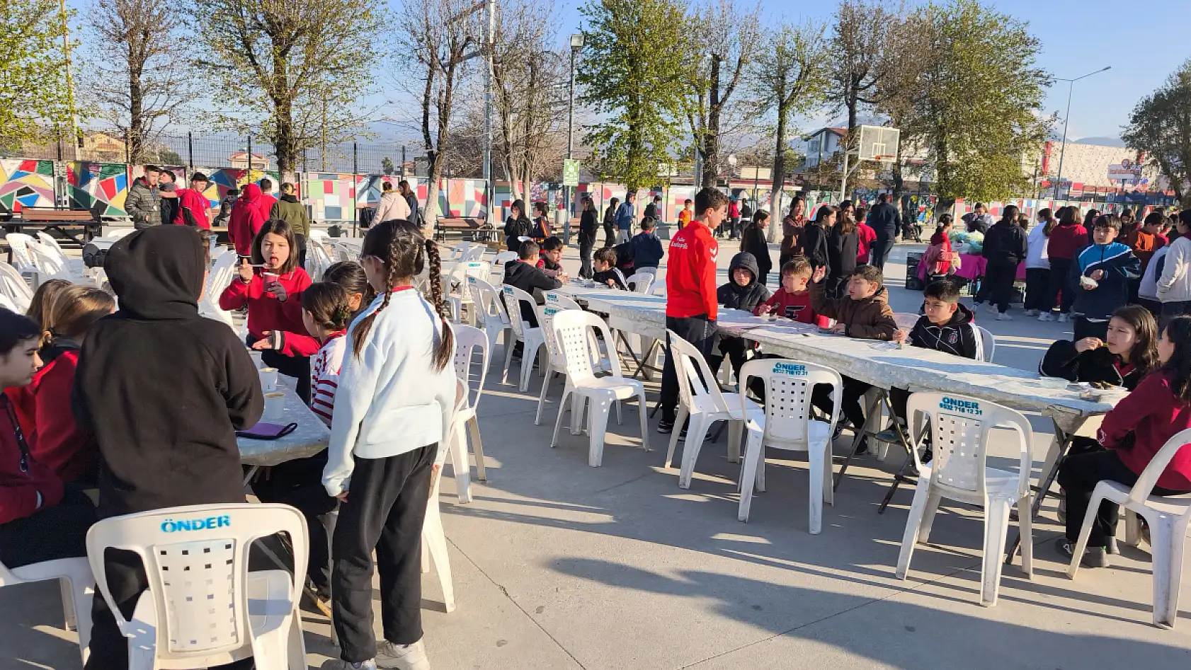 Fethiye Şehit Feramil Ferhat Kaya Ortaokulu'nda kermes etkinliği düzenlendi