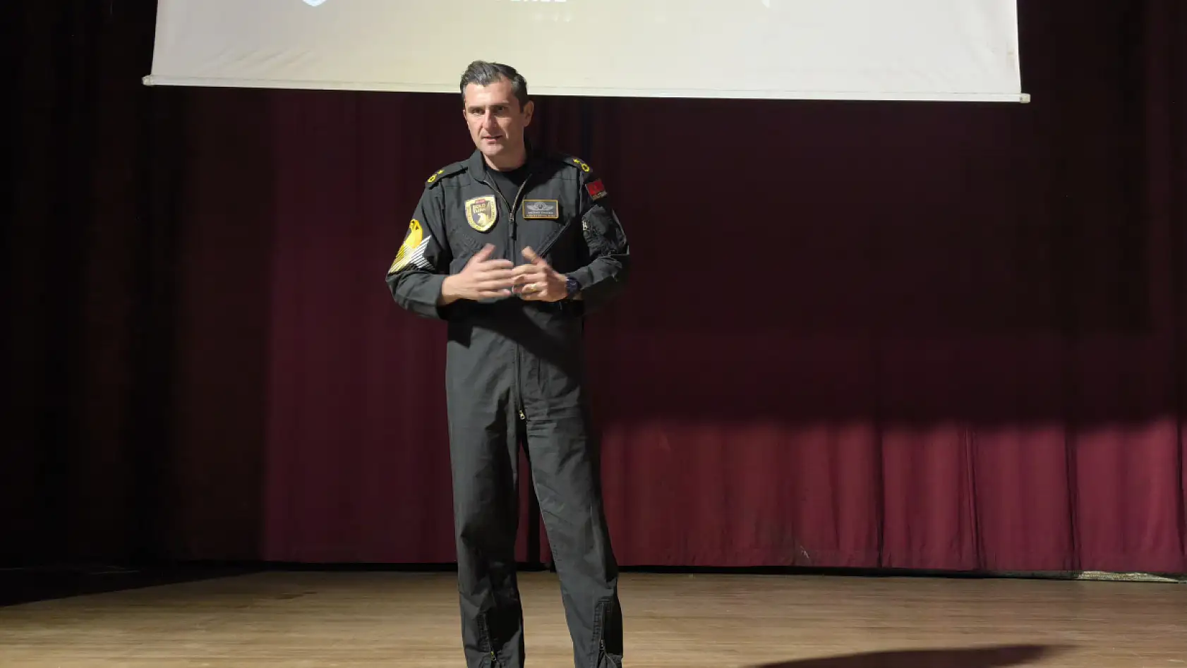 Fethiye'de SOLOTÜRK pilotlarından söyleşi