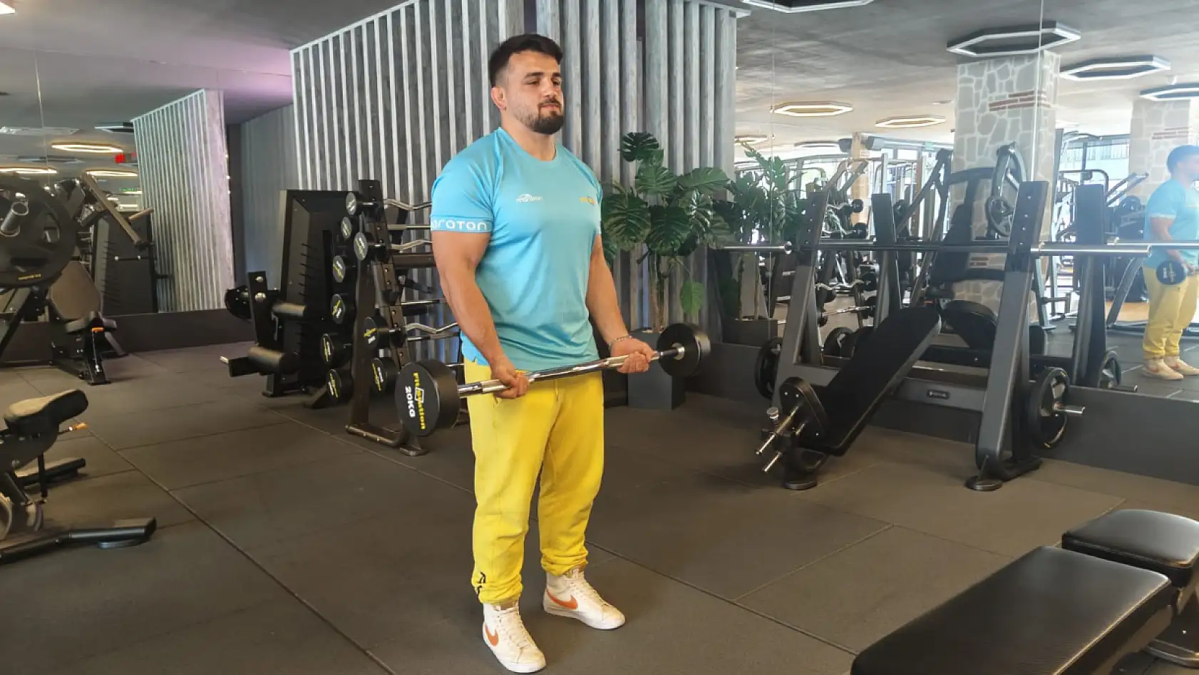 Fethiye'de Milli Güreşçi ve Antrenör Çınar'dan bilinçsiz spor yapanlara uyarılar