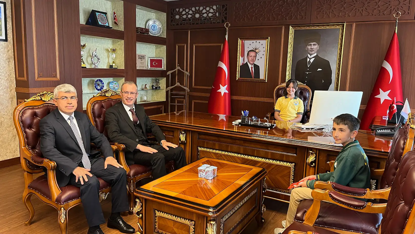 Fethiye Yunus Nadi İlkokulu öğrencileri Fethiye Kaymakamı oldular