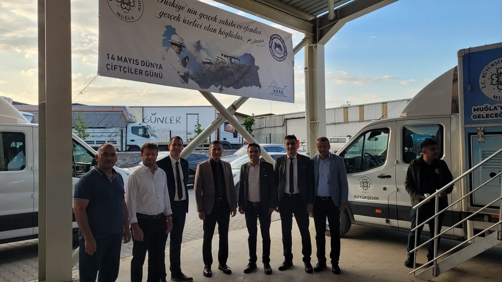 Fethiye'de Çiftçiler Günü'nde Çiftçilere ikramlarda bulunuldu