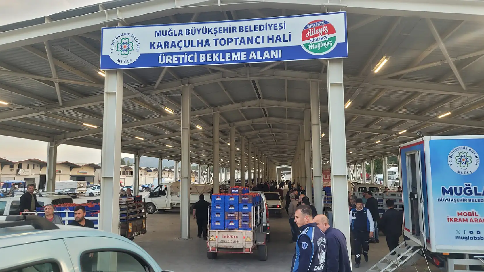 Fethiye'de Çiftçiler Günü'nde Çiftçilere ikramlarda bulunuldu