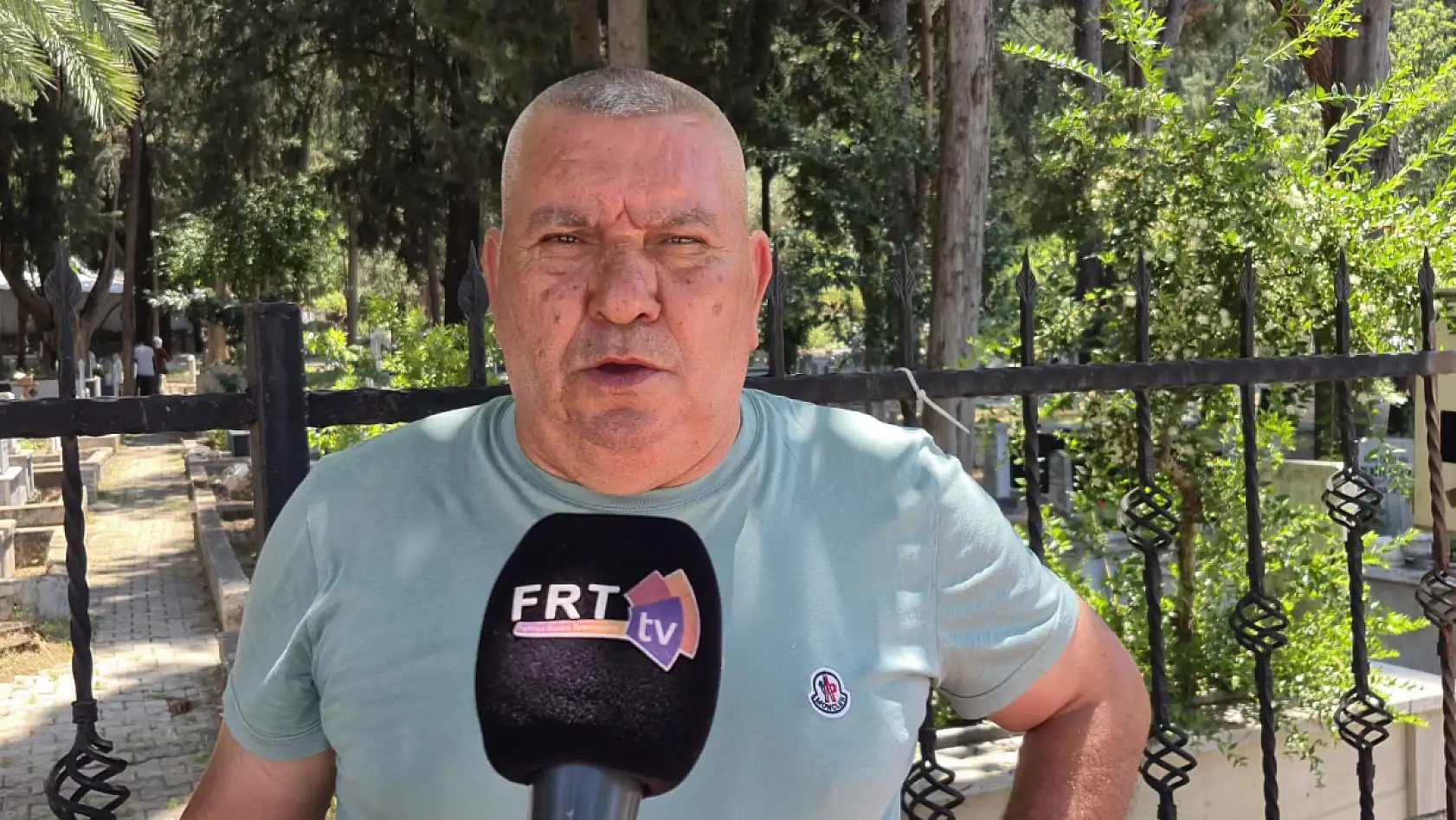 Fethiye'de Arife Günü'nde mezarlıklarda yoğunluk yaşanıyor