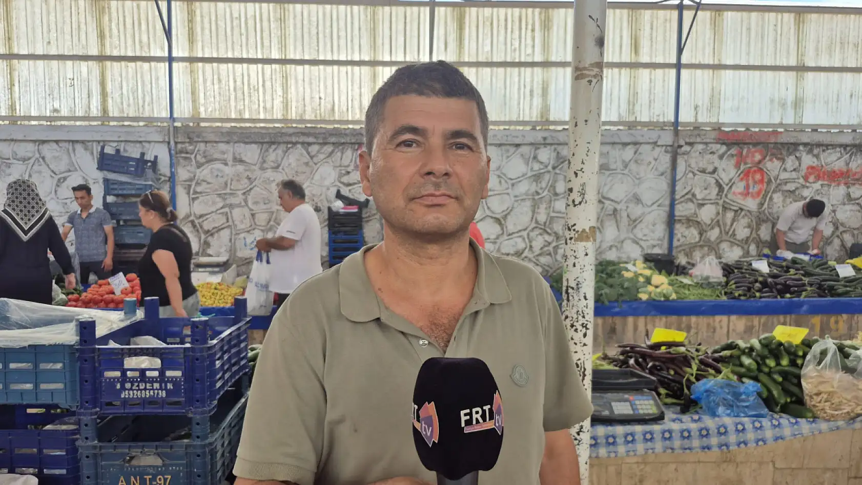 Fethiye Salı Pazarı'nda ürün bol, fiyatlar çok ucuz