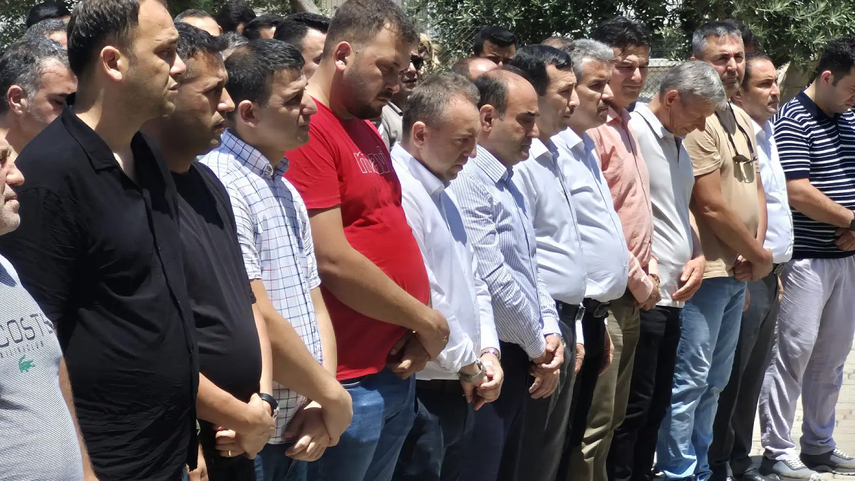 Saklıkent Kanyonu'nda Hayatını Kaybeden 3 Yaşındaki Yamaç, Son Yolculuğuna Uğurlandı