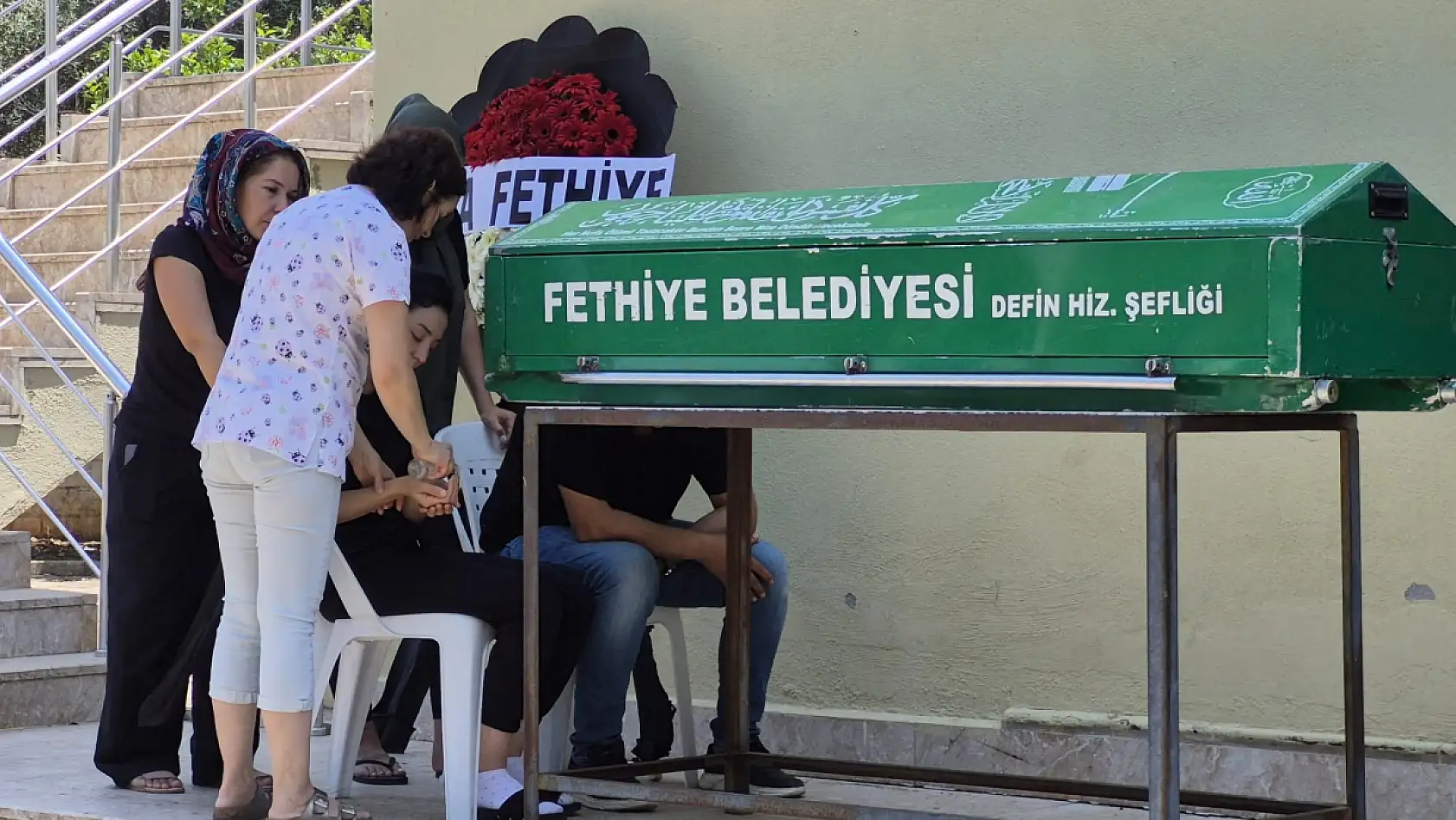 Saklıkent Kanyonu'nda Hayatını Kaybeden 3 Yaşındaki Yamaç, Son Yolculuğuna Uğurlandı