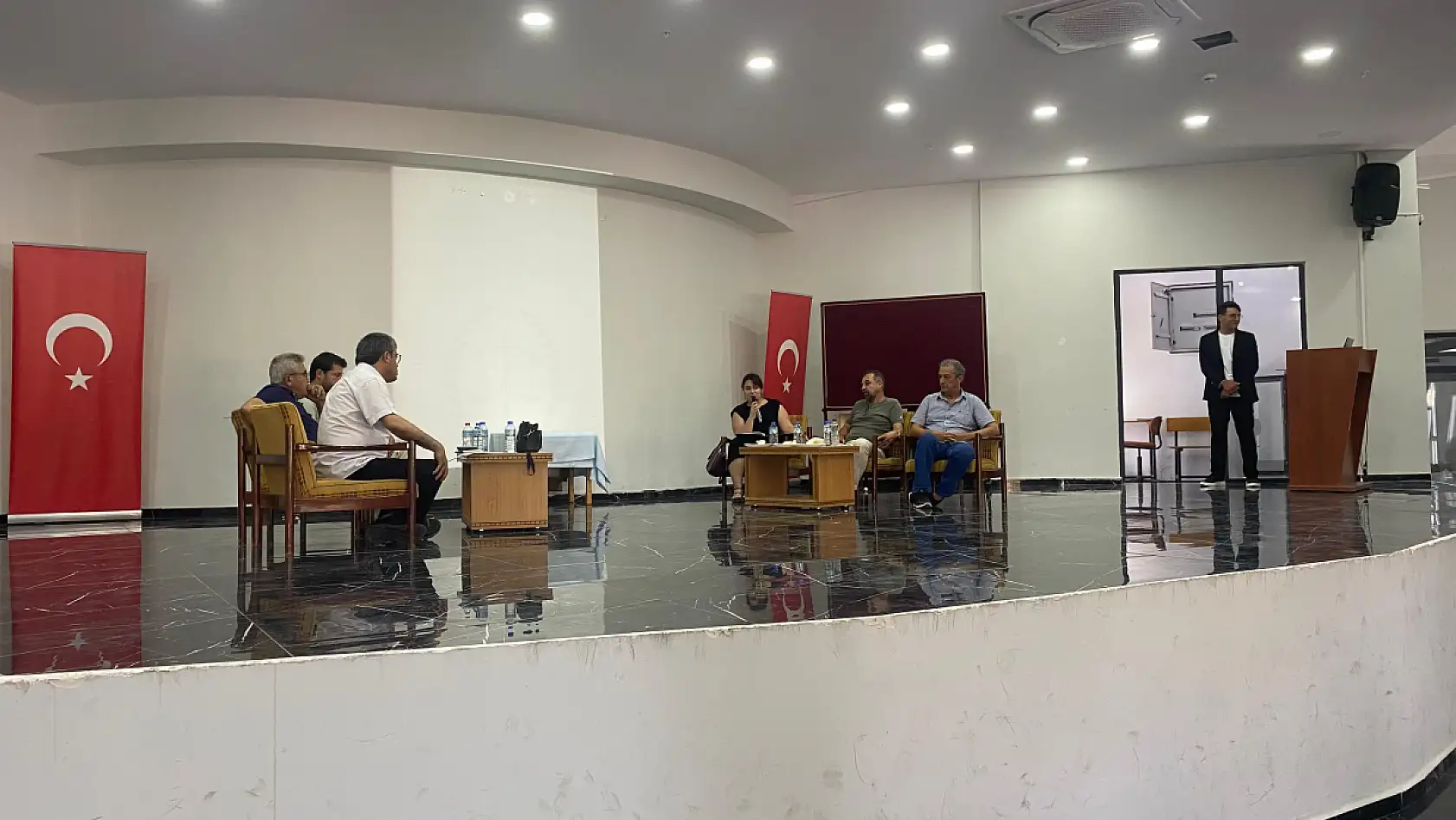 Fethiye'de 'Suç Haberlerinin Gençlerin Değer Algılarına Etkisi' Paneli Düzenlendi