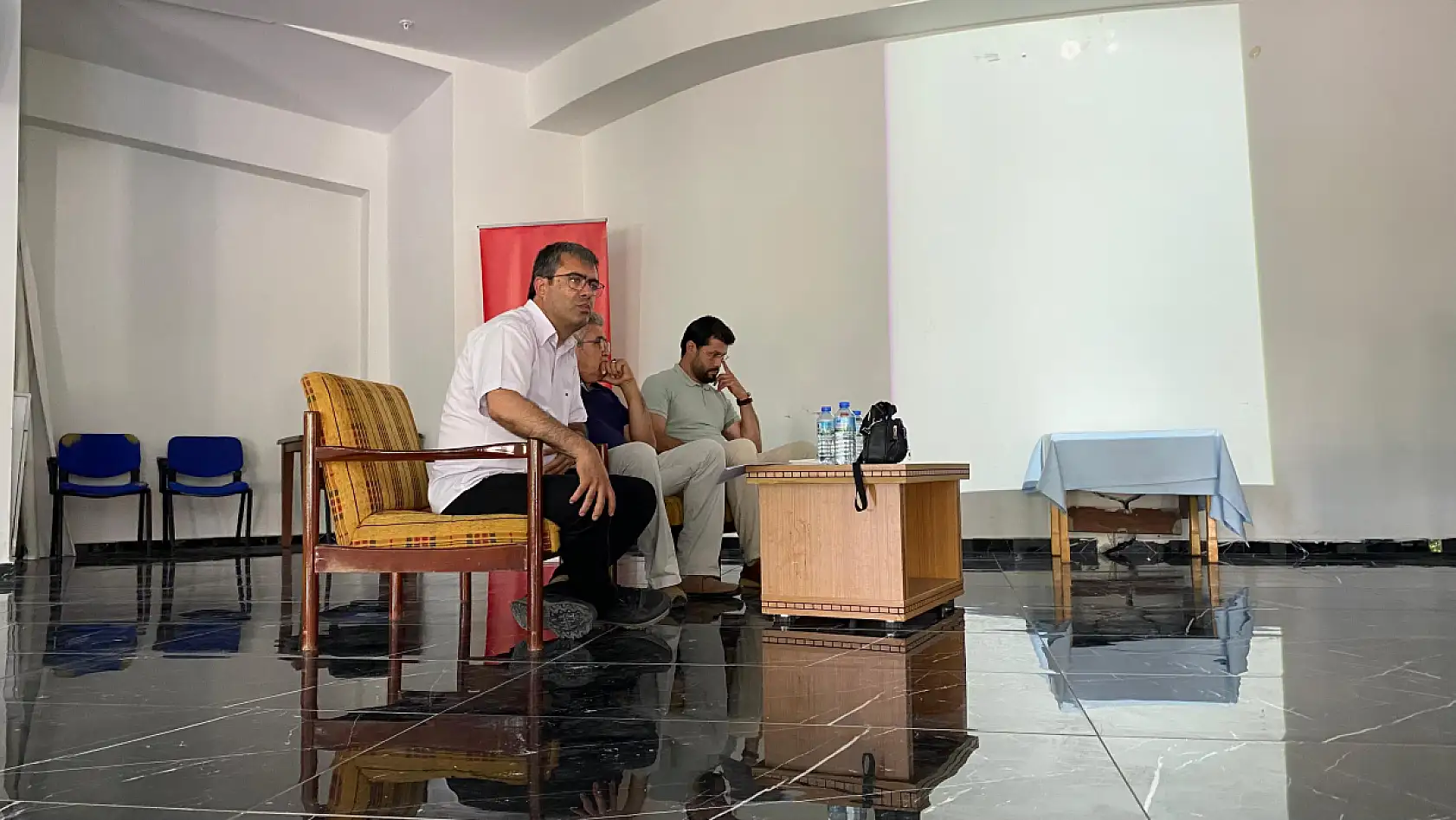 Fethiye'de 'Suç Haberlerinin Gençlerin Değer Algılarına Etkisi' Paneli Düzenlendi