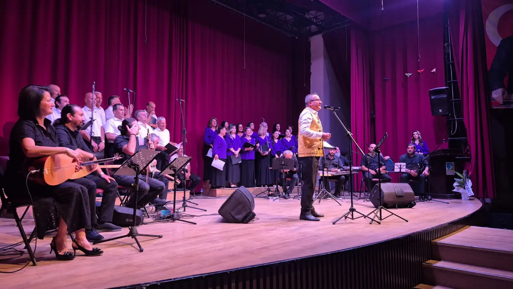 Fethiye'de 'Ustaların Dilinden' Konseriyle Muhteşem Sezon Finali