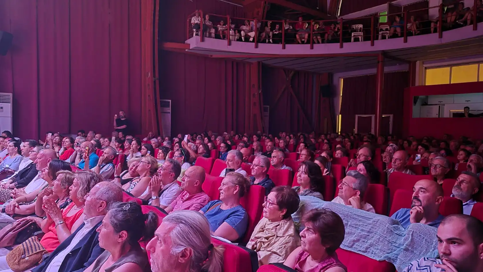 Fethiye'de 'Ustaların Dilinden' Konseriyle Muhteşem Sezon Finali