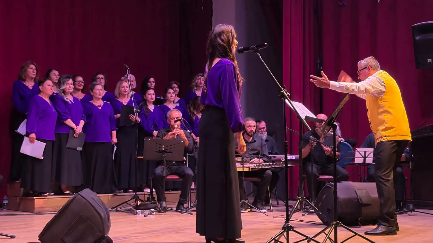 Fethiye'de 'Ustaların Dilinden' Konseriyle Muhteşem Sezon Finali