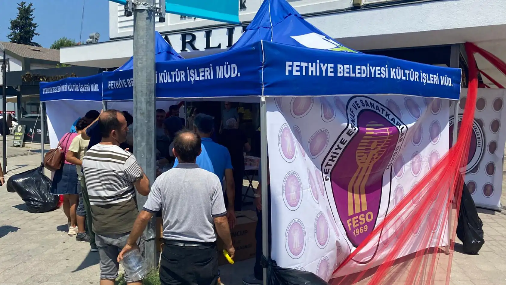 Fethiye Esnaf ve Sanatkârlar Odası, Çarşı'da Aşure Etkinliği Düzenledi