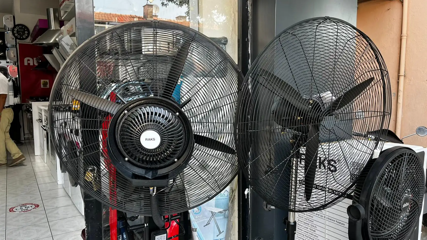 Fethiye'de düşük bütçesinden dolayı vantilatör revaçta