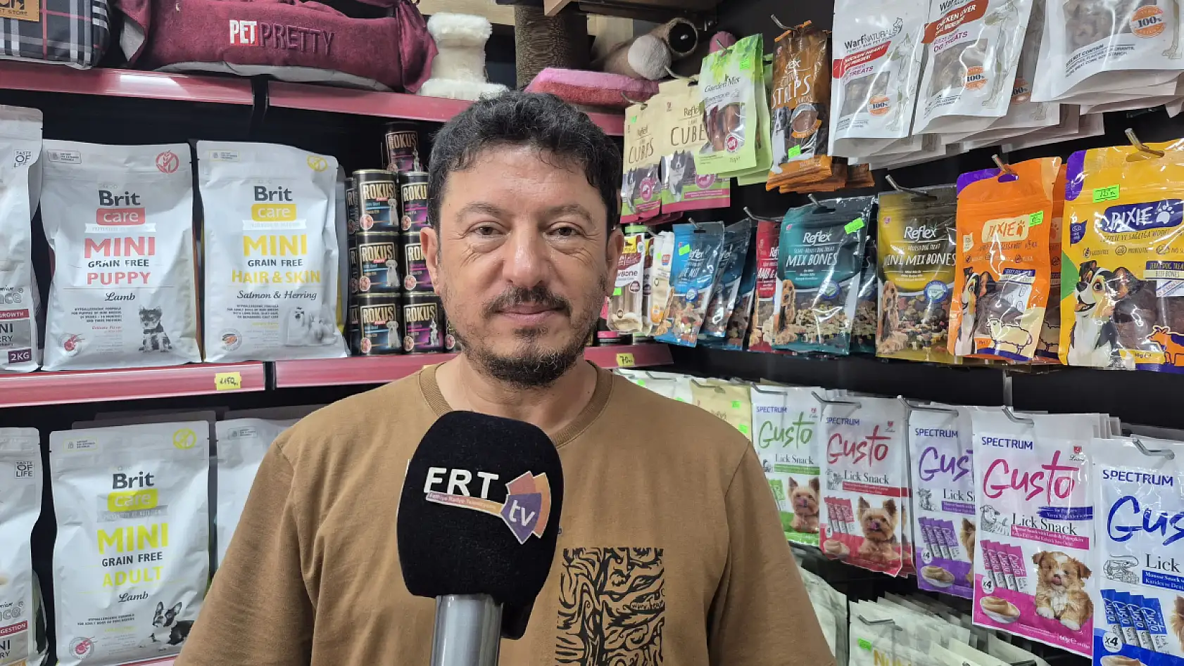 Fethiye'de Petshop Sahibi Fırat Gül: 'Sokak Hayvanları İçin Elimizden Geleni Yapıyoruz'
