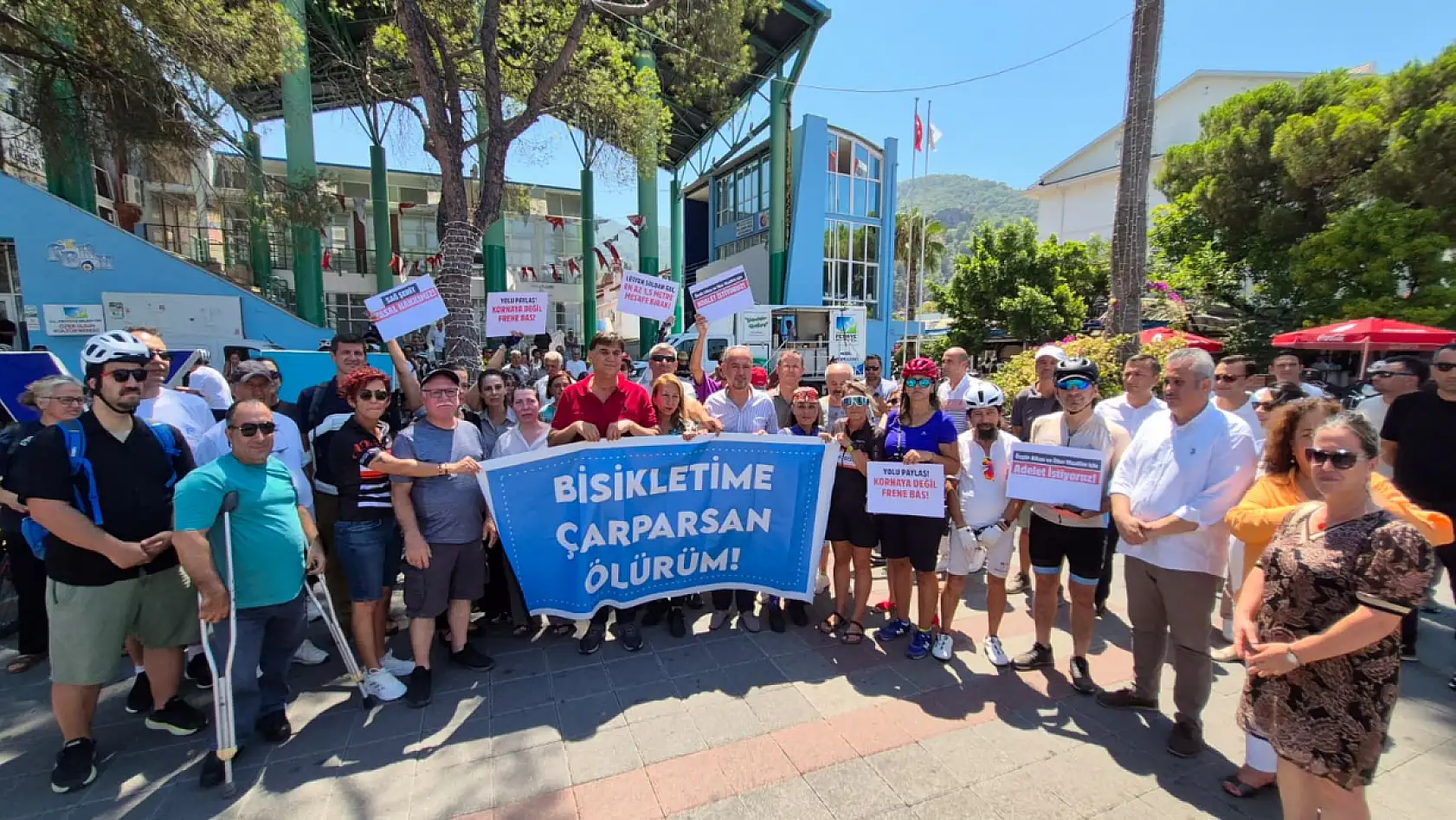 Fethiye'de Özgür Alkan ve İlker Muallim İçin Adalet Çağrısı