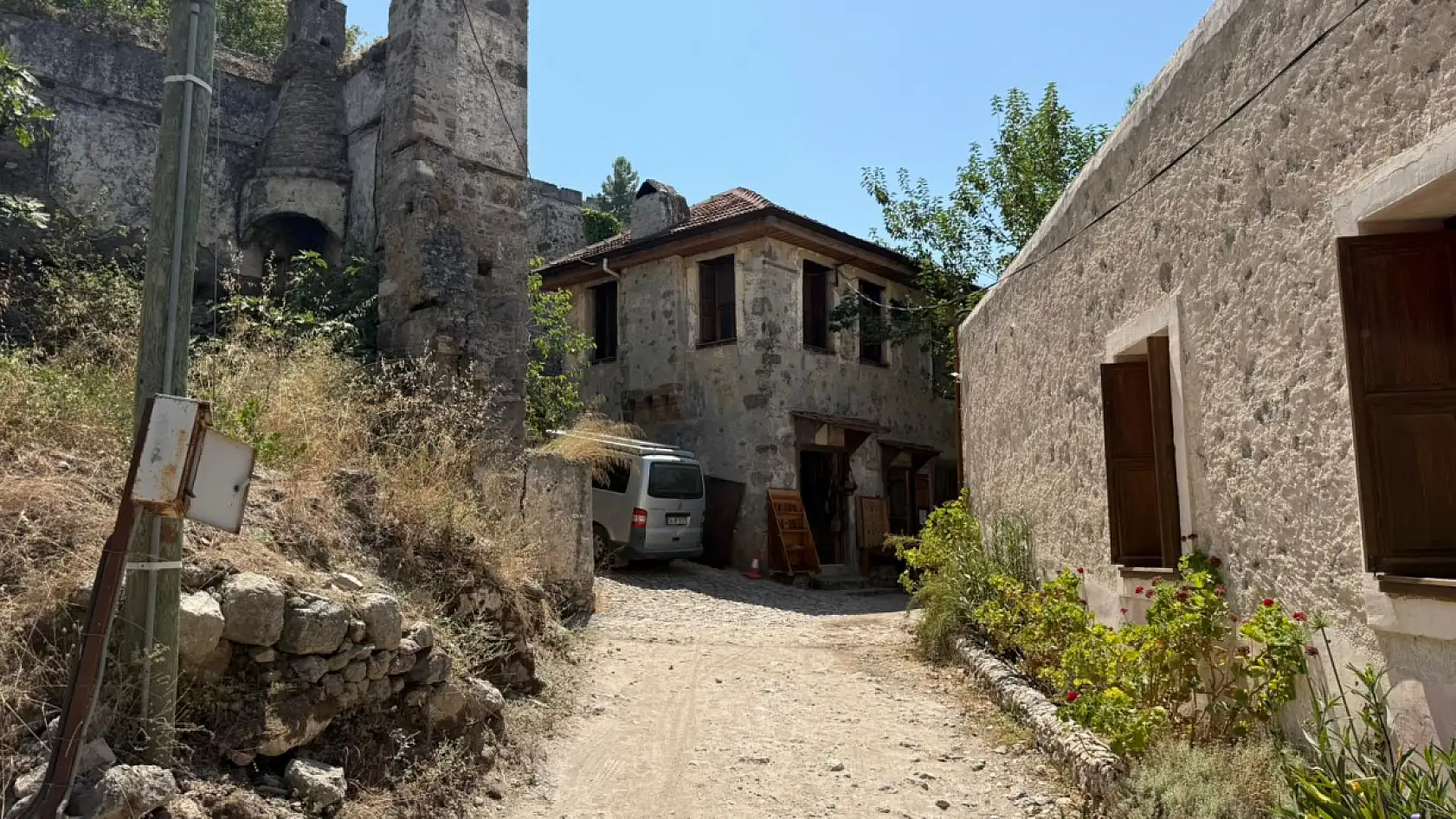 Kırklarelili turistler Fethiye ve Kayaköy'den memnun: 'Doğa ve tarih büyülüyor'