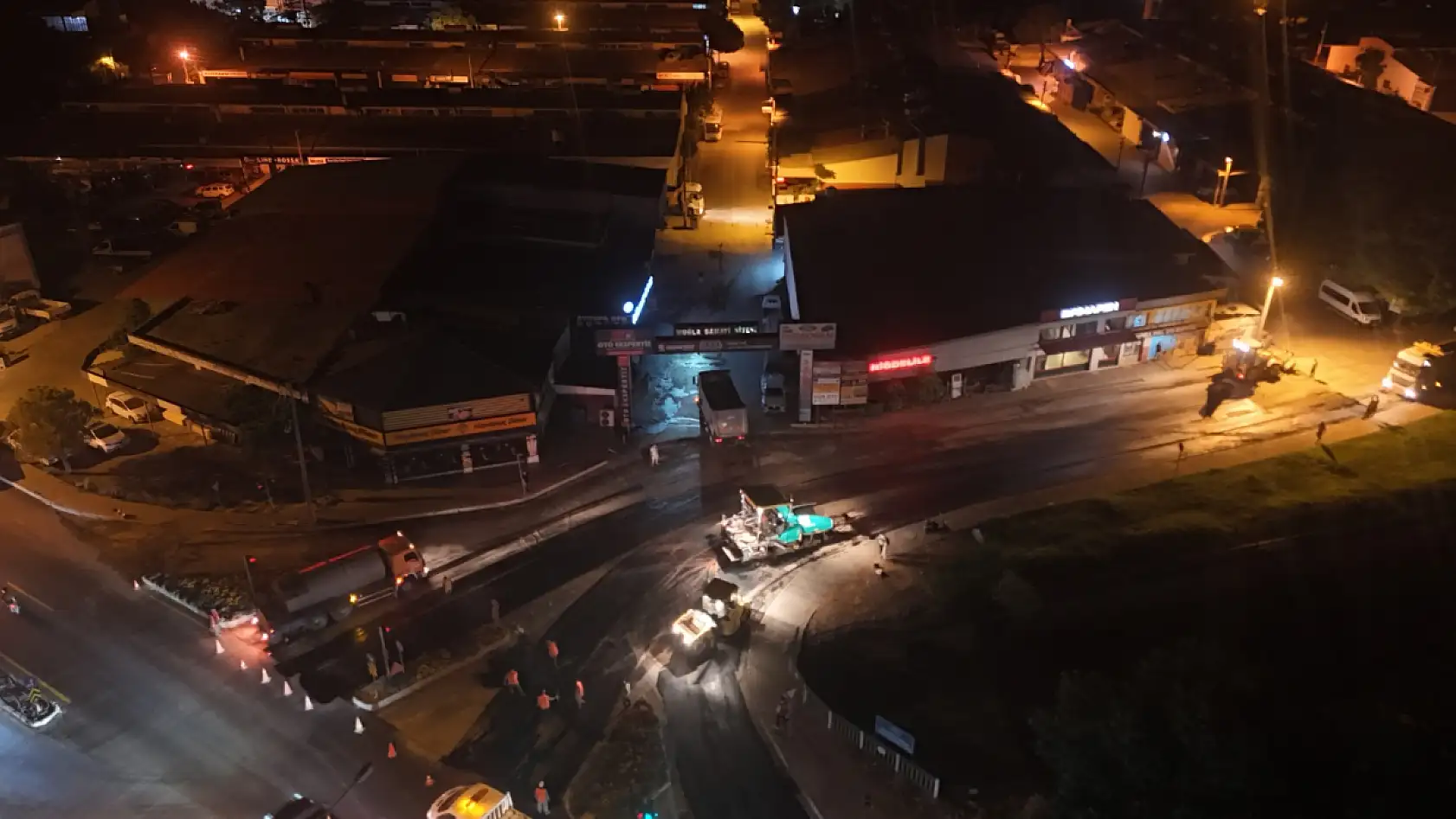 Muğla Büyükşehir'den Güvenli Ulaşım İçin Gece Mesaisi
