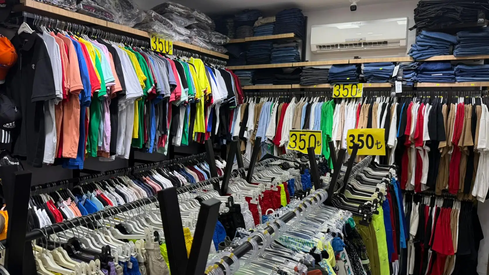 Fethiye'de giyim sektöründe sezon geç başladı