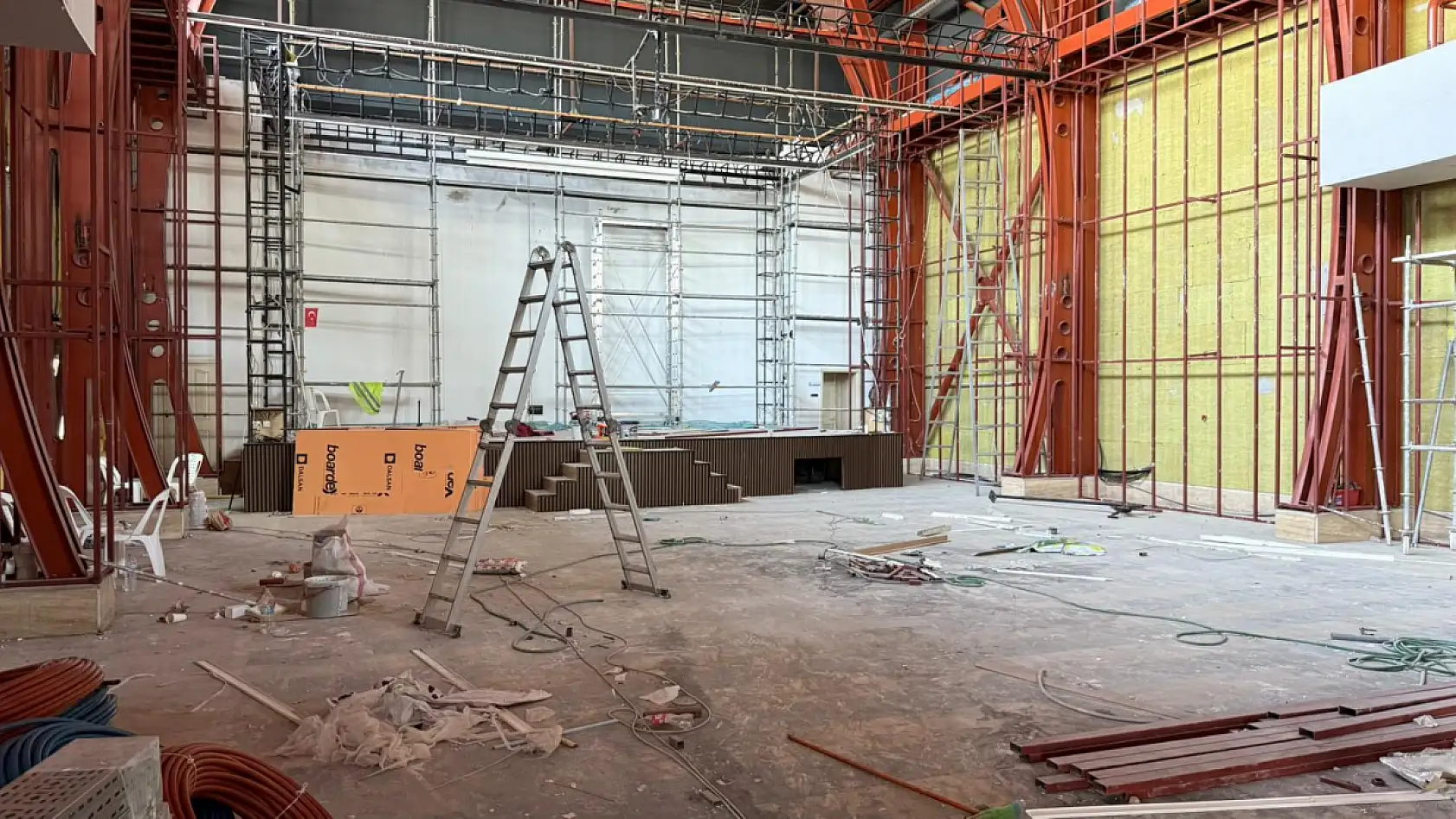 Fethiye Belediyesi Özer Olgun Kültür Merkezi'nde yenileme çalışmaları