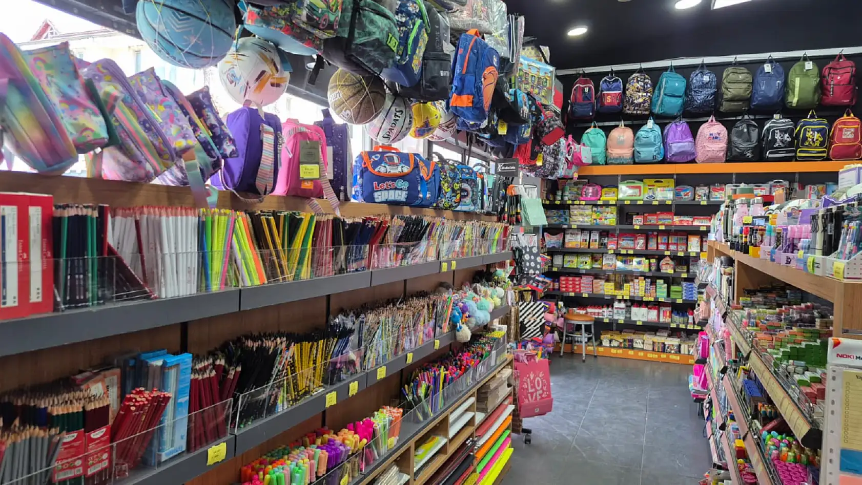 Fethiye'de kırtasiyelerde okul alışverişi yoğunluğu başladı