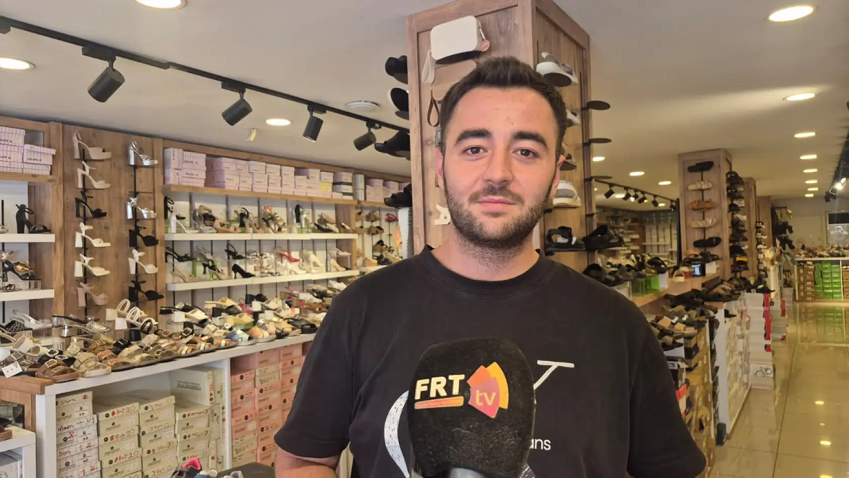 Fethiye'de Okul Sezonu Öncesi Ayakkabı Yoğunluğu