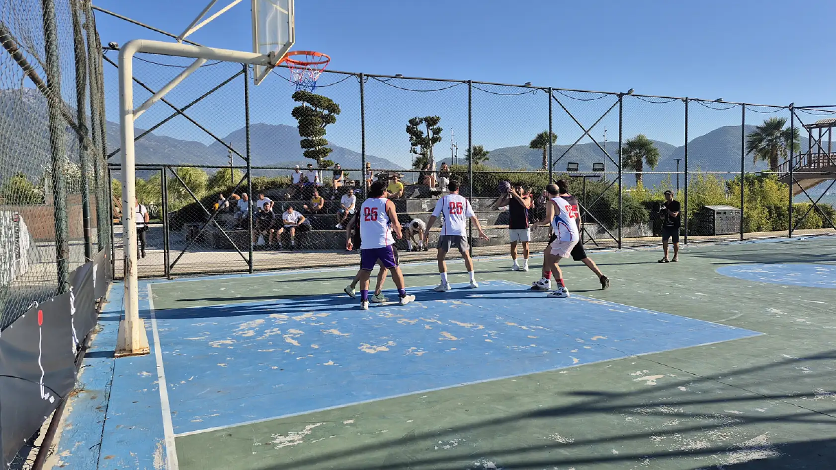 Fethiye'de Avrupa Hareketlilik Haftası Kapsamında Sokak Basketbolu Etkinliği