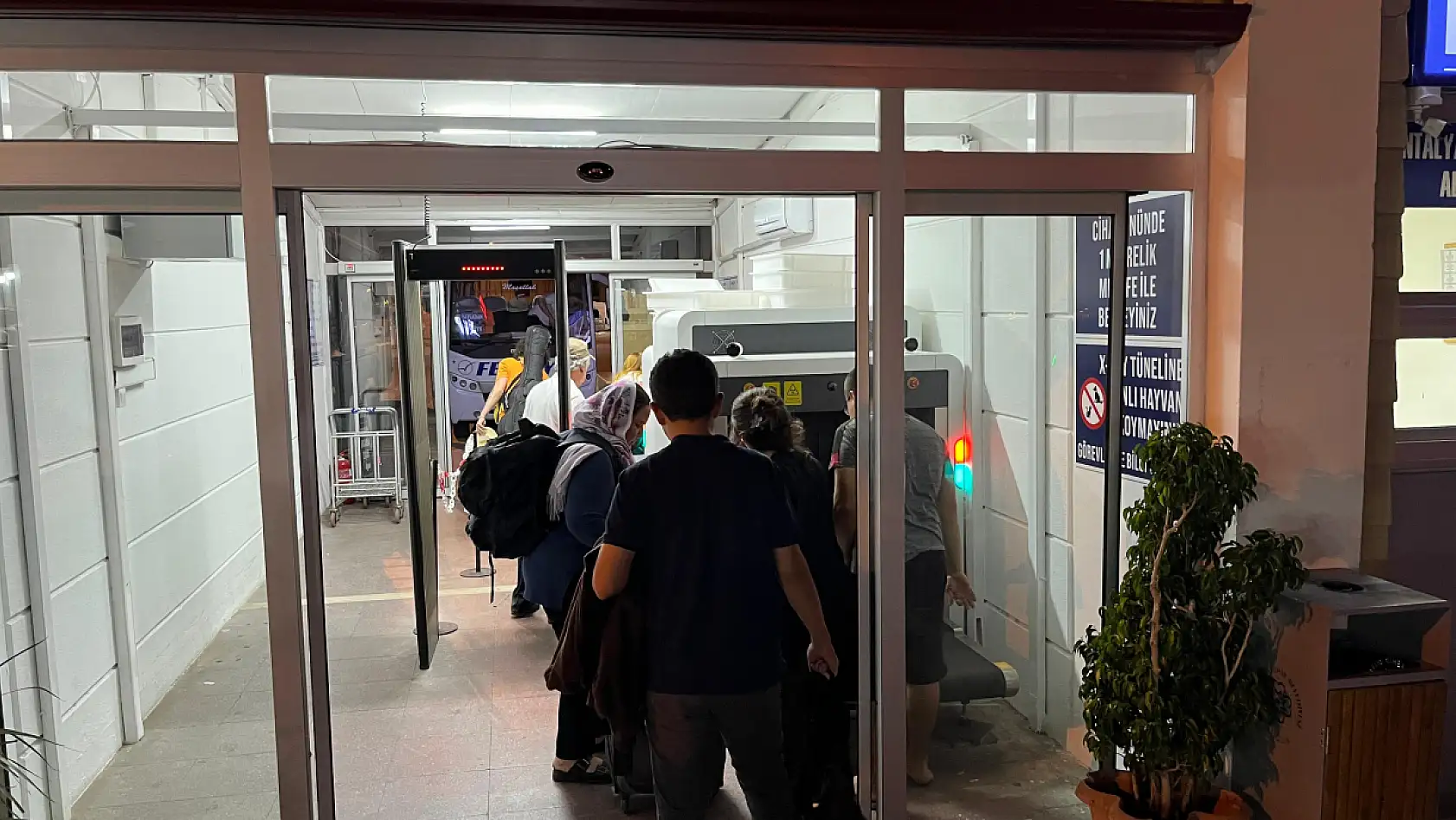 Fethiye'de Üniversiteler Açıldı, Tatilciler Dönüş Yolunda