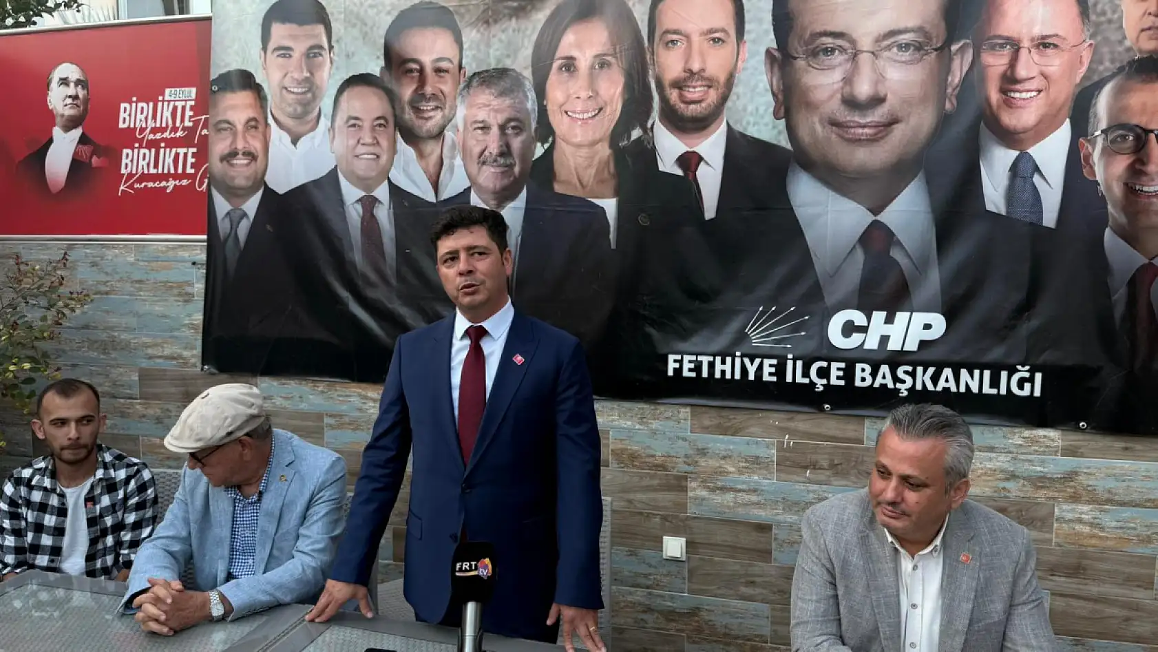 CHP Muğla İl Başkan Adayı Nail Kızıl Fethiye'de Partililerle Buluştu