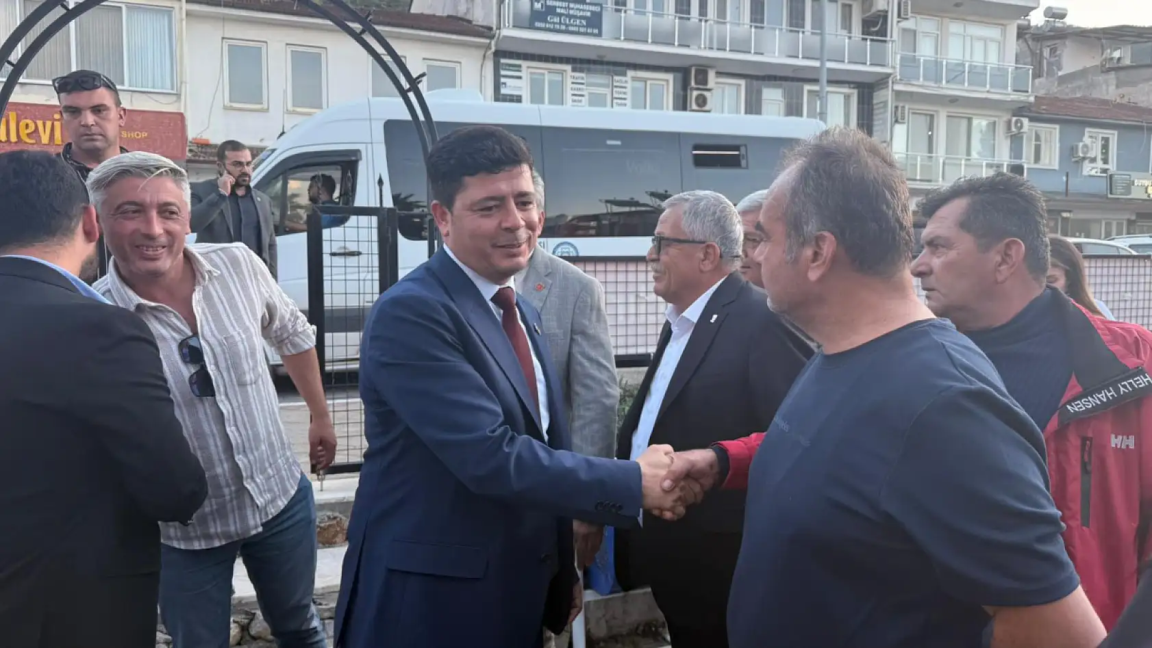 CHP Muğla İl Başkan Adayı Nail Kızıl Fethiye'de Partililerle Buluştu