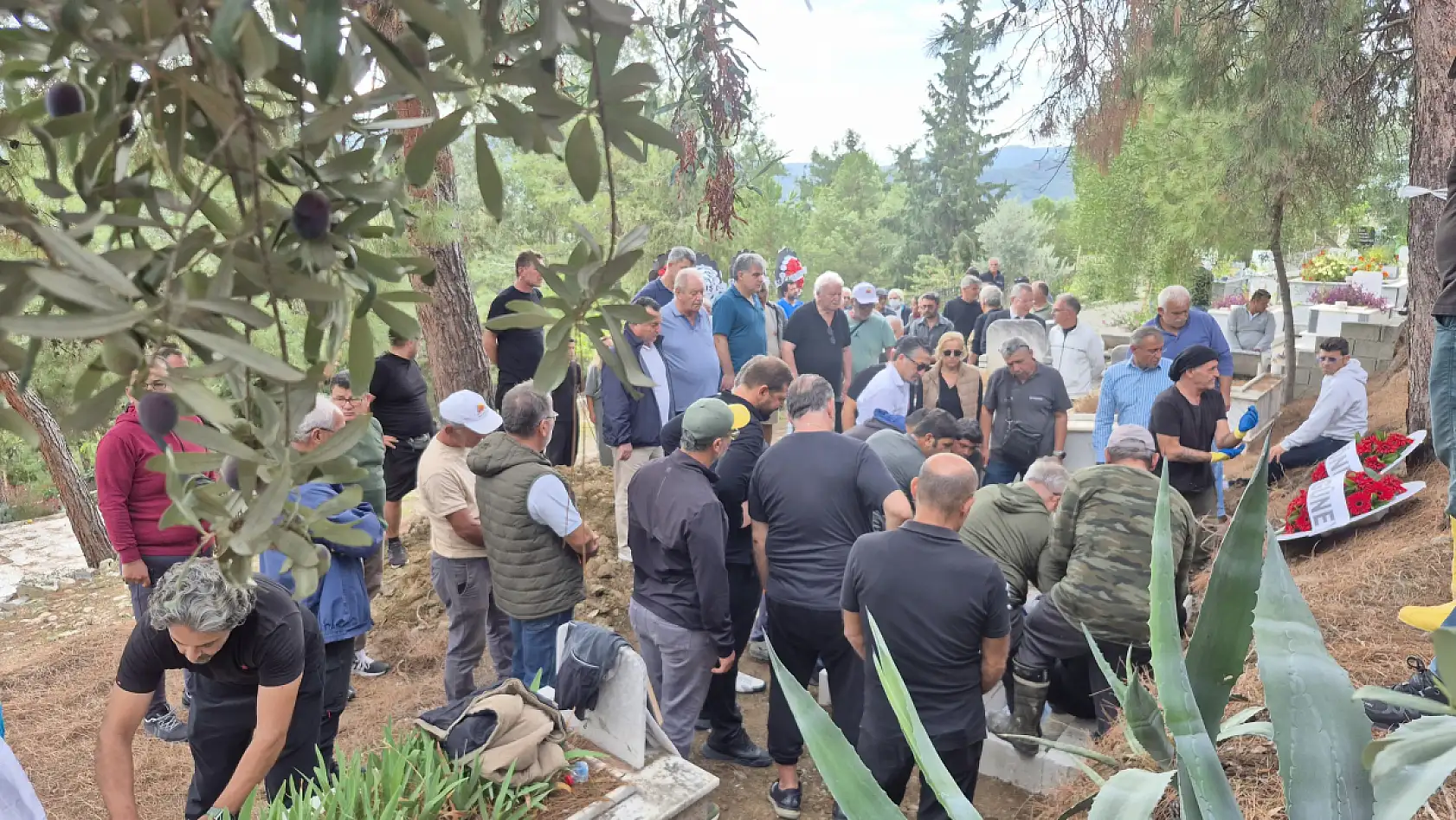 Fethiye'de Mete Ay'ın babası Hasan Ay son yolculuğuna uğurlandı