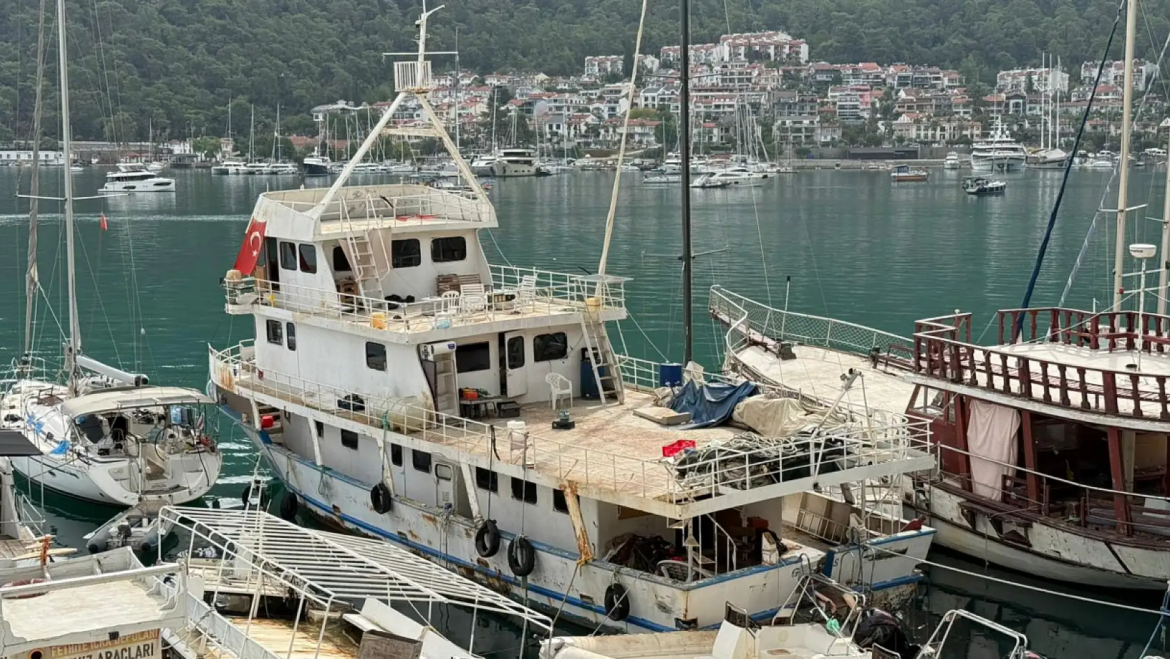 Fethiye'de insan kaçakçılığı operasyonlarında ele geçirilen botlar ihaleyle satılıyor