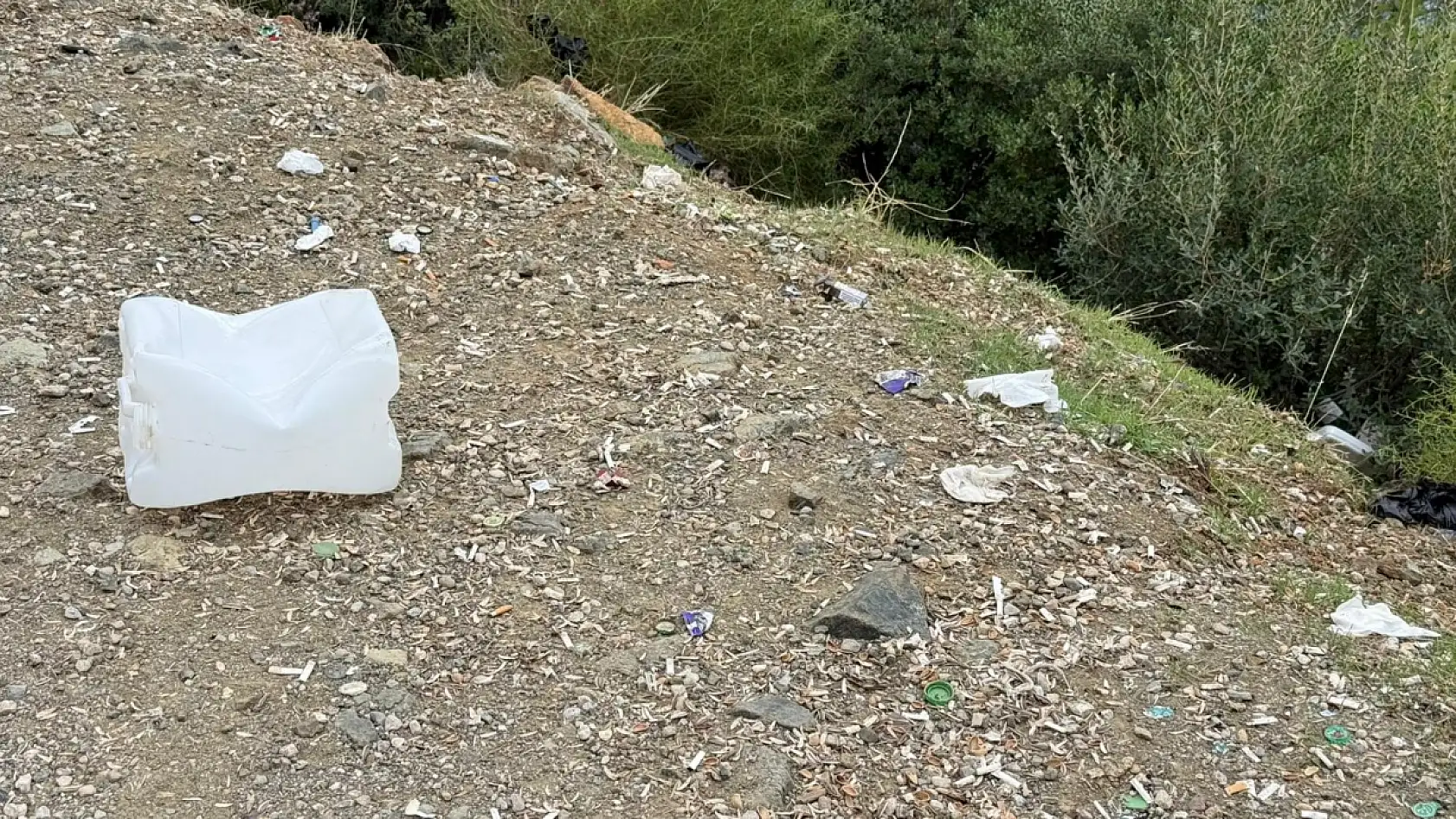 Fethiye Yarımada'da çevre kirliliği tepki çekiyor