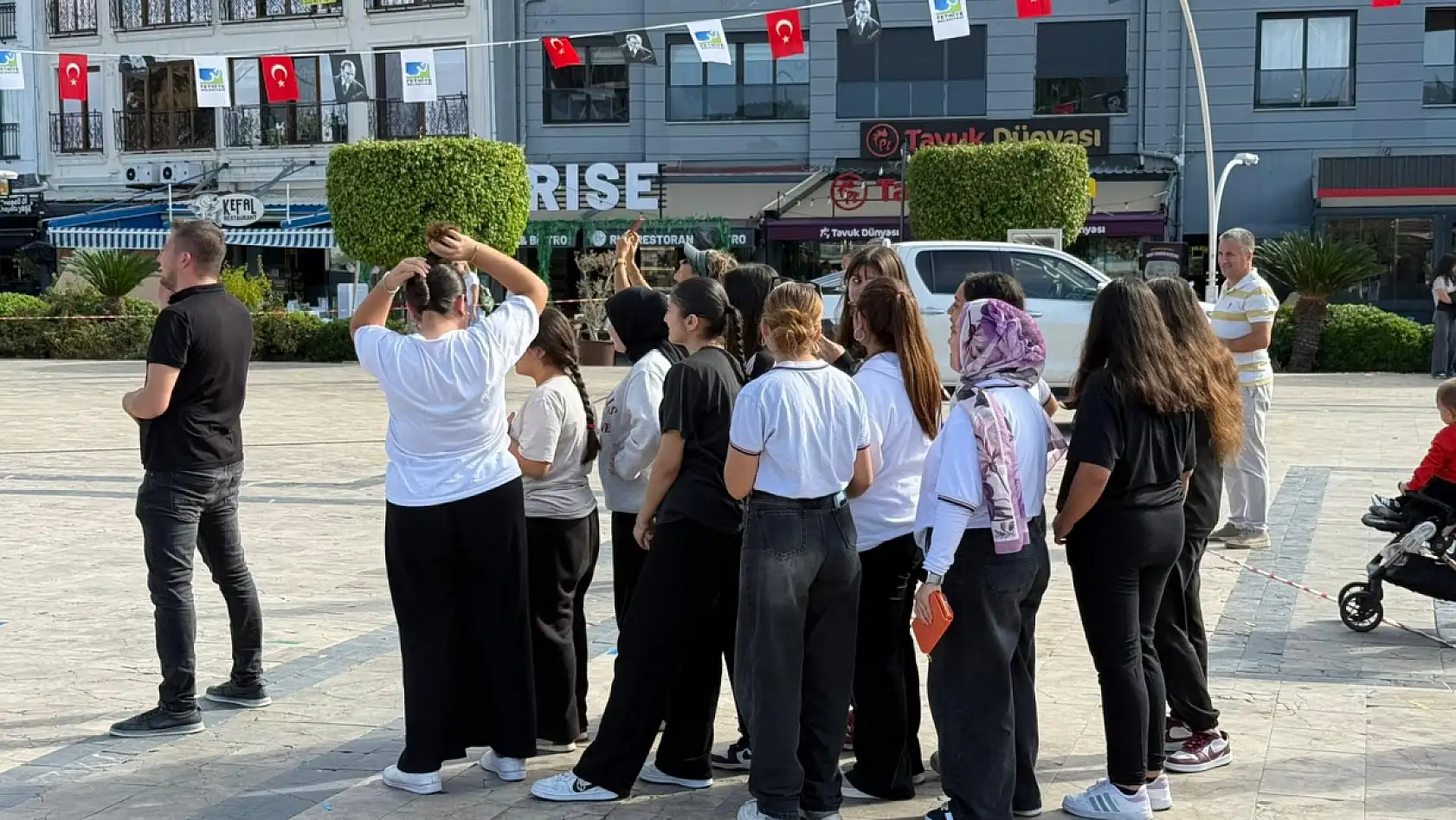 Fethiye'de sıcak hava balonu her yaştan katılımcının ilgisini çekiyor