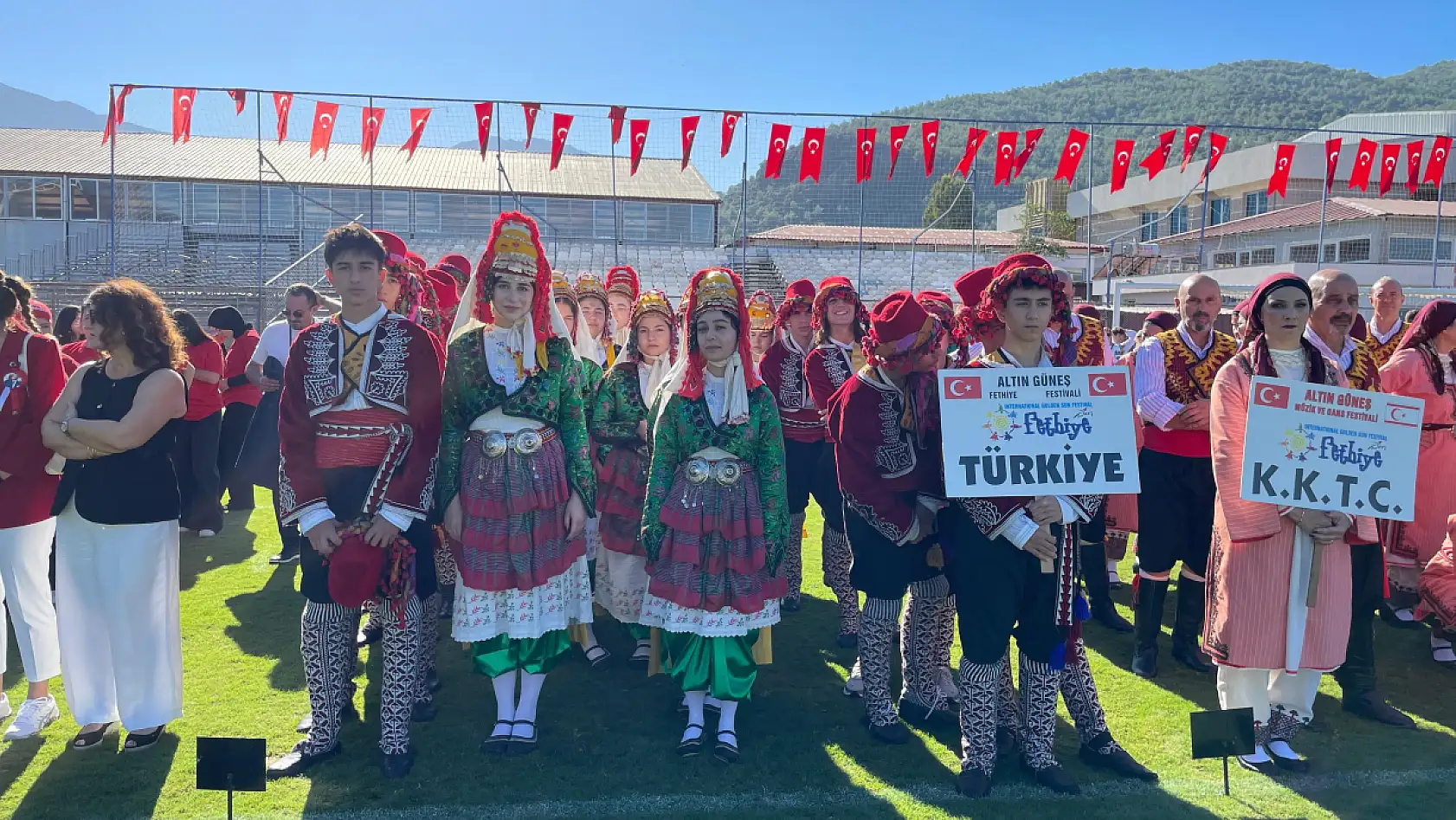 Cumhuriyetimizin 102. Yılı kutlu olsun: Fethiye'de coşkulu kutlama